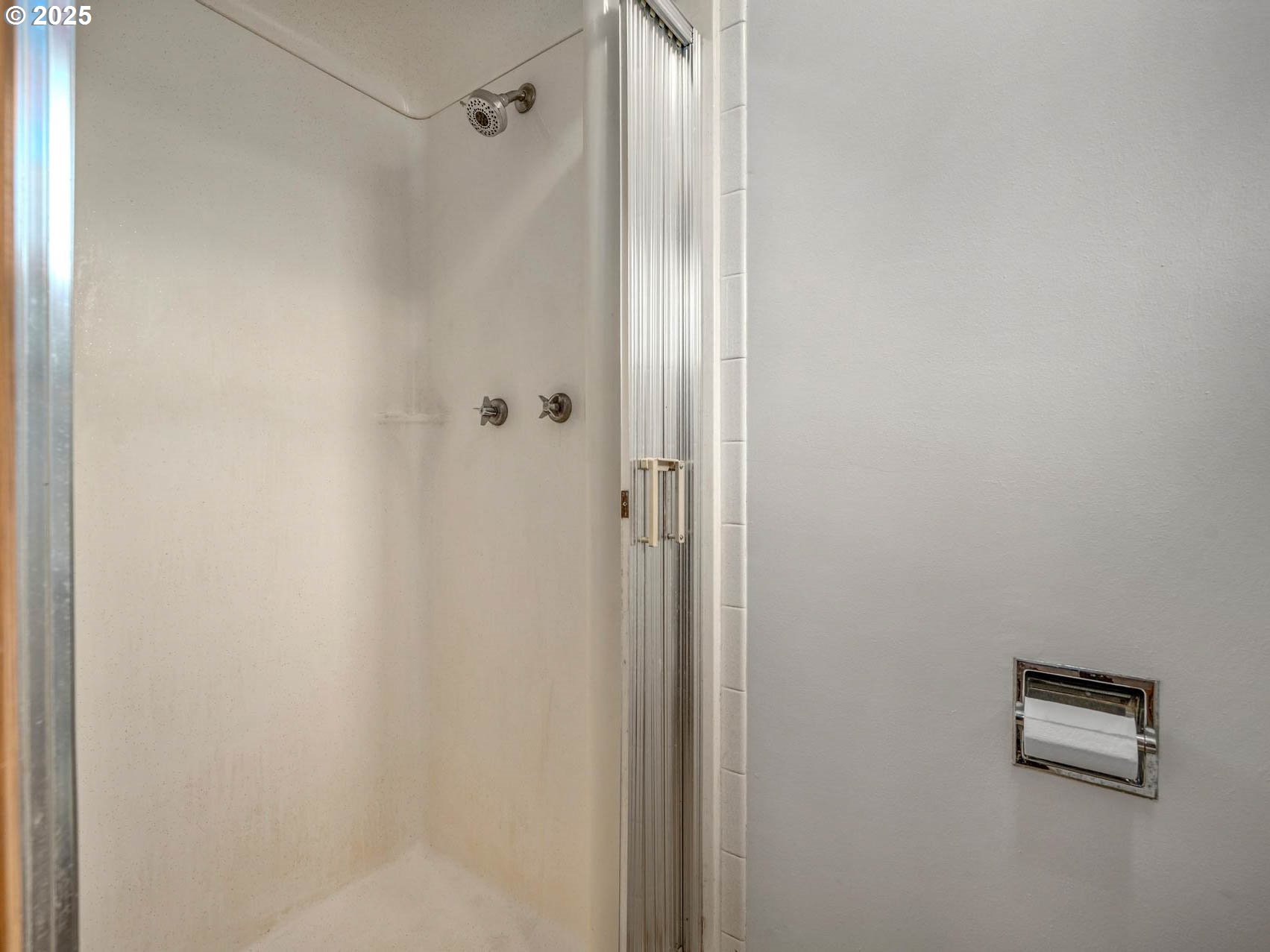 1540 SE MORGAN RD, Hillsboro, OR, 97123 1540 SE MORGAN RD, Hillsboro, OR, 97123