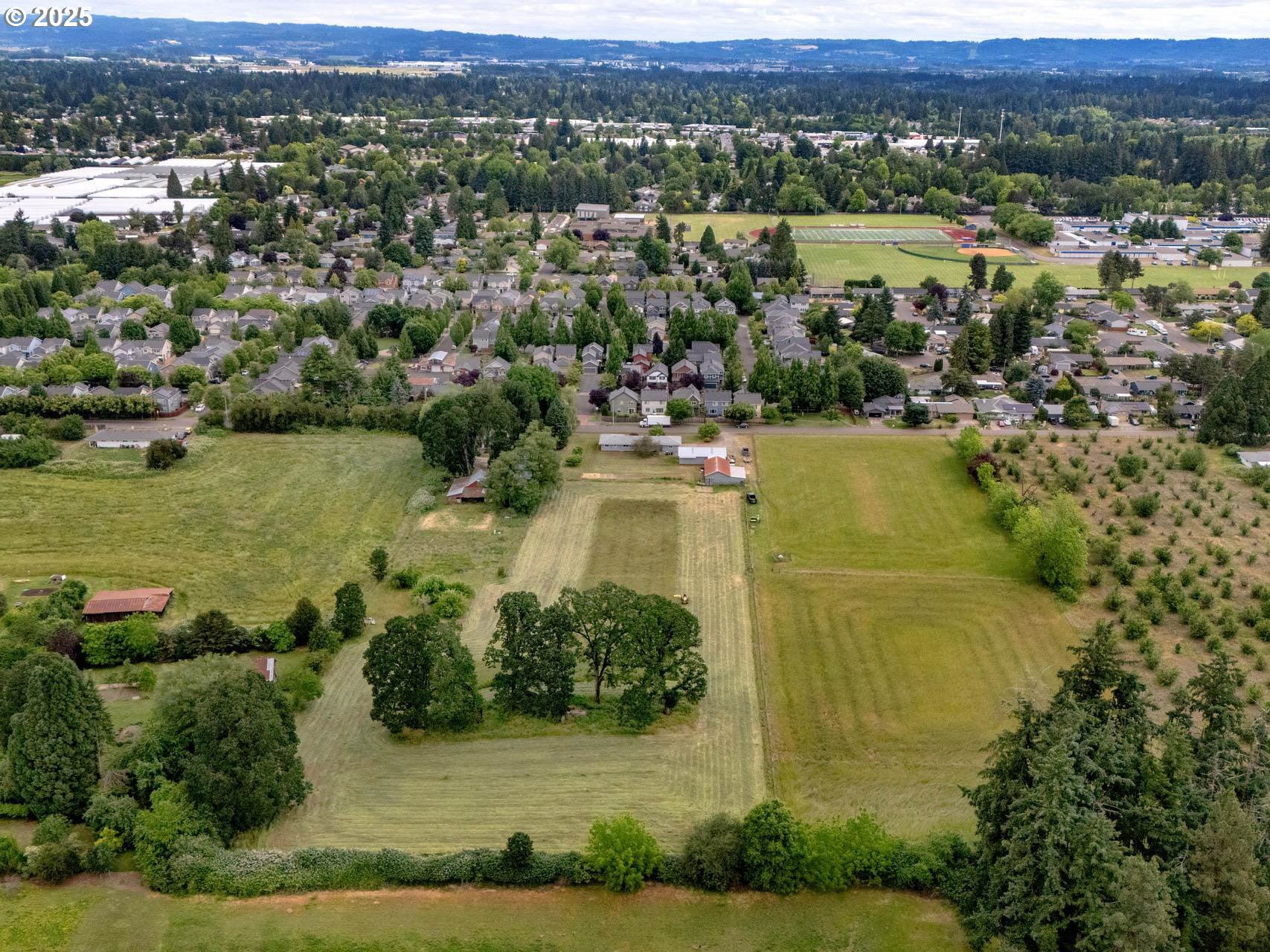 1540 SE MORGAN RD, Hillsboro, OR, 97123 1540 SE MORGAN RD, Hillsboro, OR, 97123