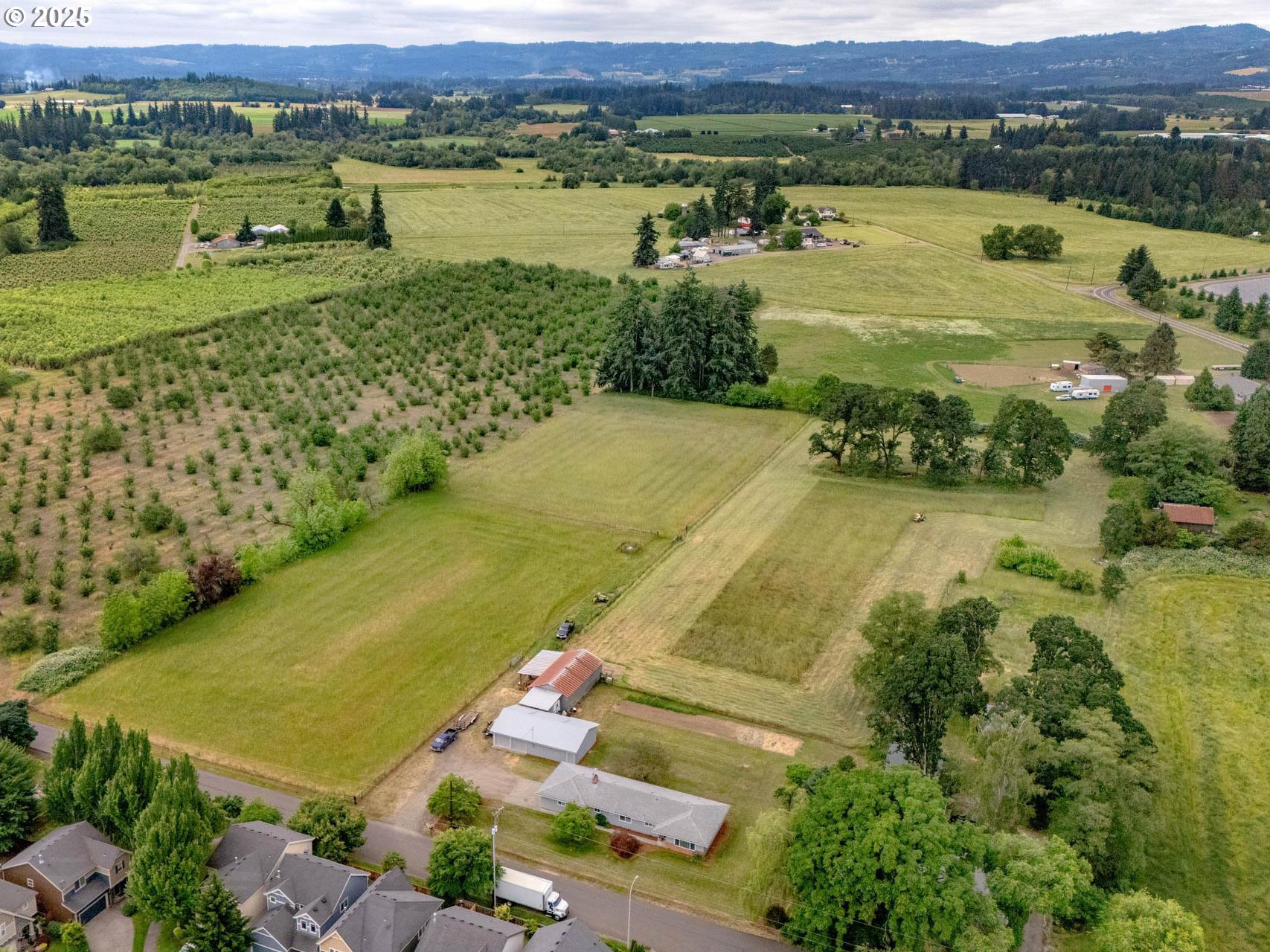 1540 SE MORGAN RD, Hillsboro, OR, 97123 1540 SE MORGAN RD, Hillsboro, OR, 97123