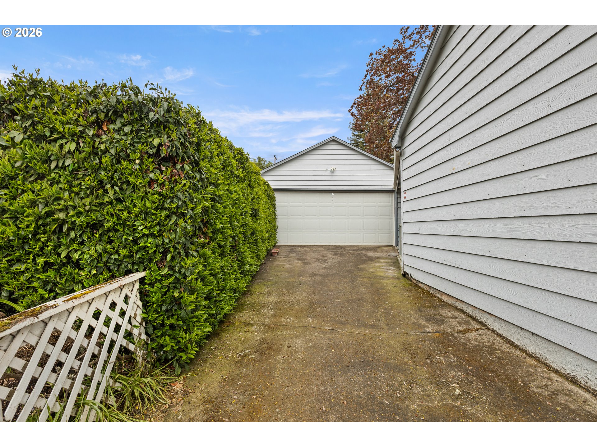 1564 NW ALMOND AVE, Roseburg, OR, 97471