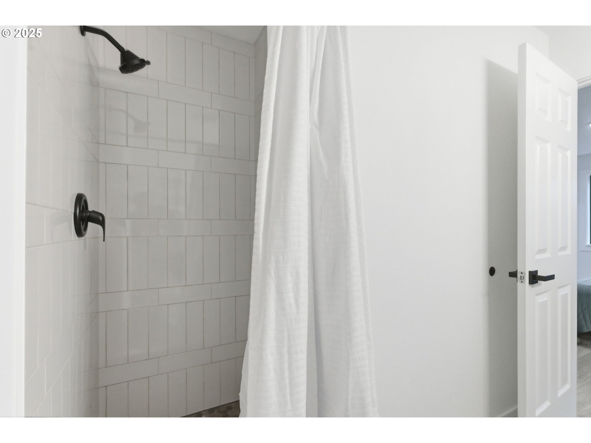 Photo #20: 120624274 Listing: Photo #20