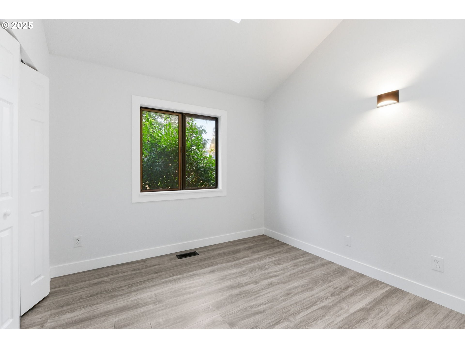 Photo #28: 120624274 Listing: Photo #28