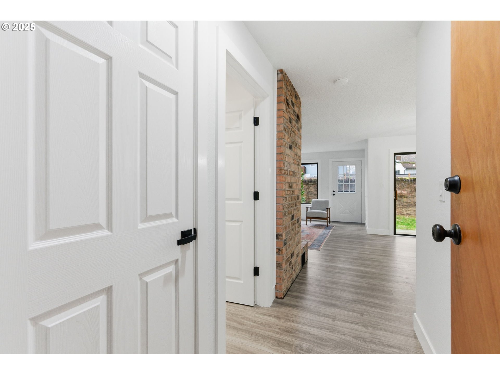 Photo #3: 120624274 Listing: Photo #3