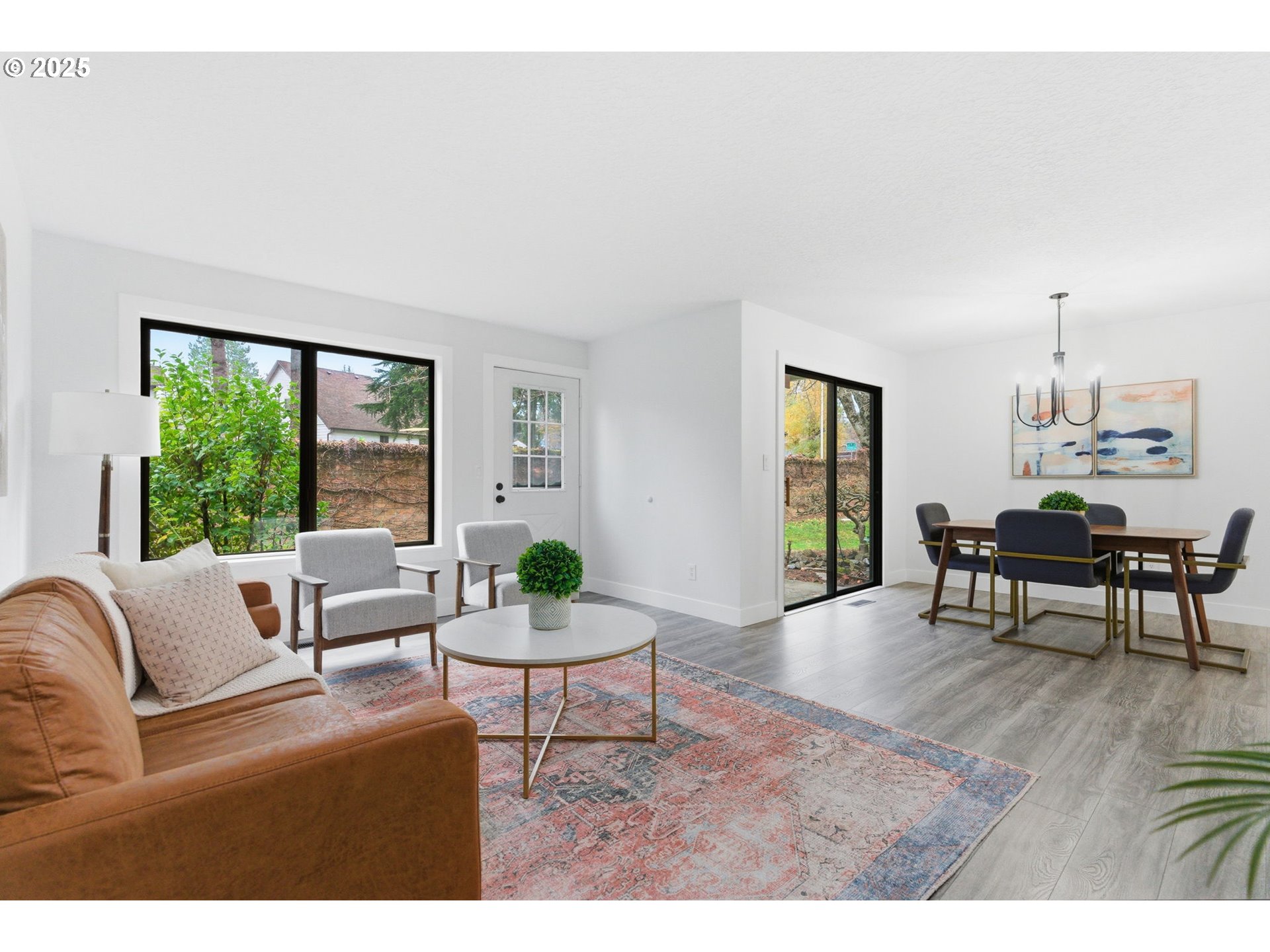 Photo #4: 120624274 Listing: Photo #4