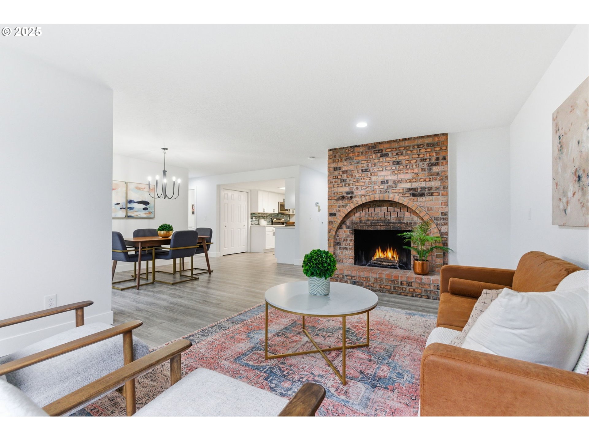 Photo #8: 120624274 Listing: Photo #8