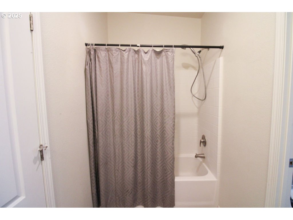 300 SW 7TH AVE UNIT 102, Battle Ground, WA, 98604