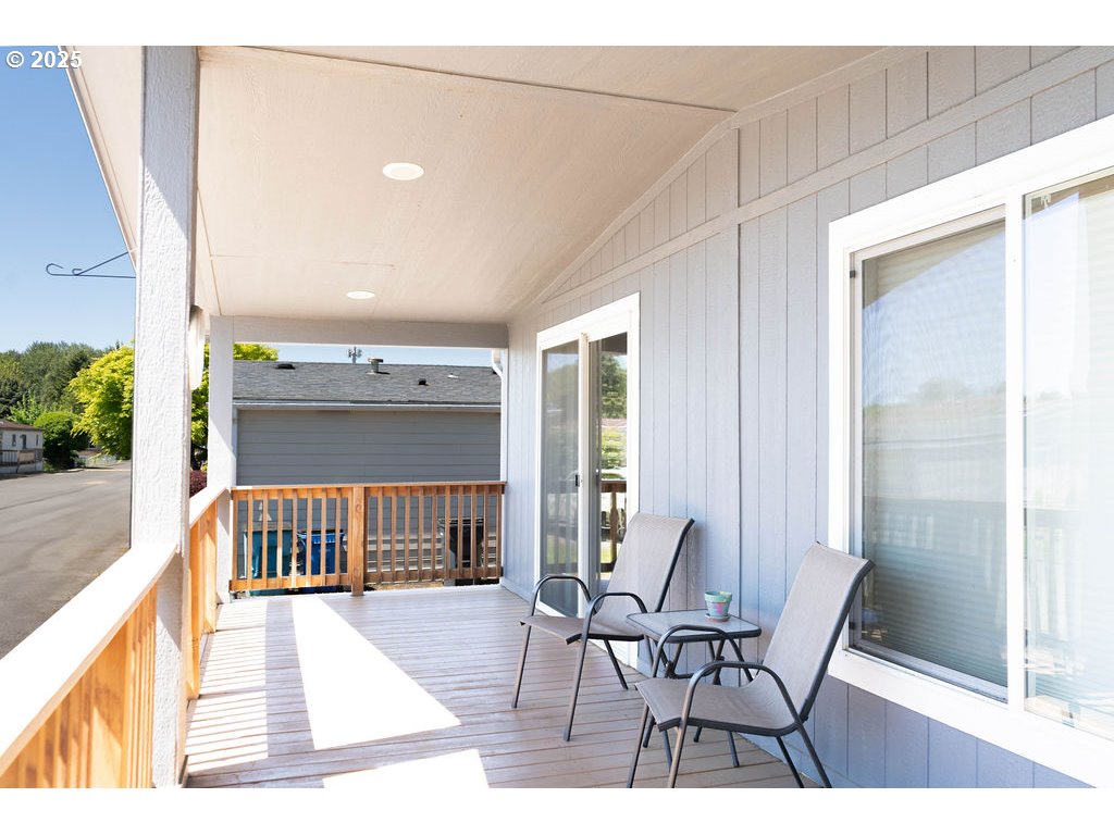 300 SW 7TH AVE UNIT 102, Battle Ground, WA, 98604