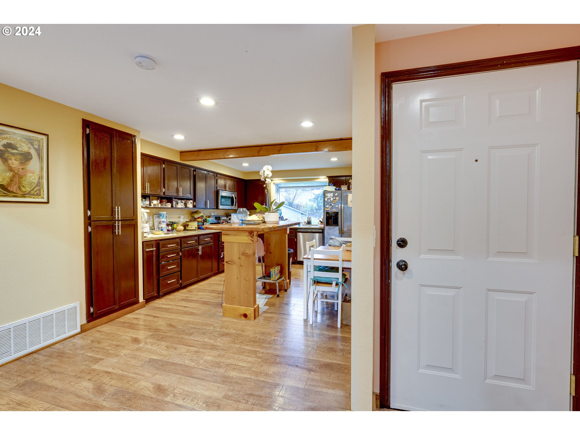 Photo #3: 123448396 Listing: Photo #3