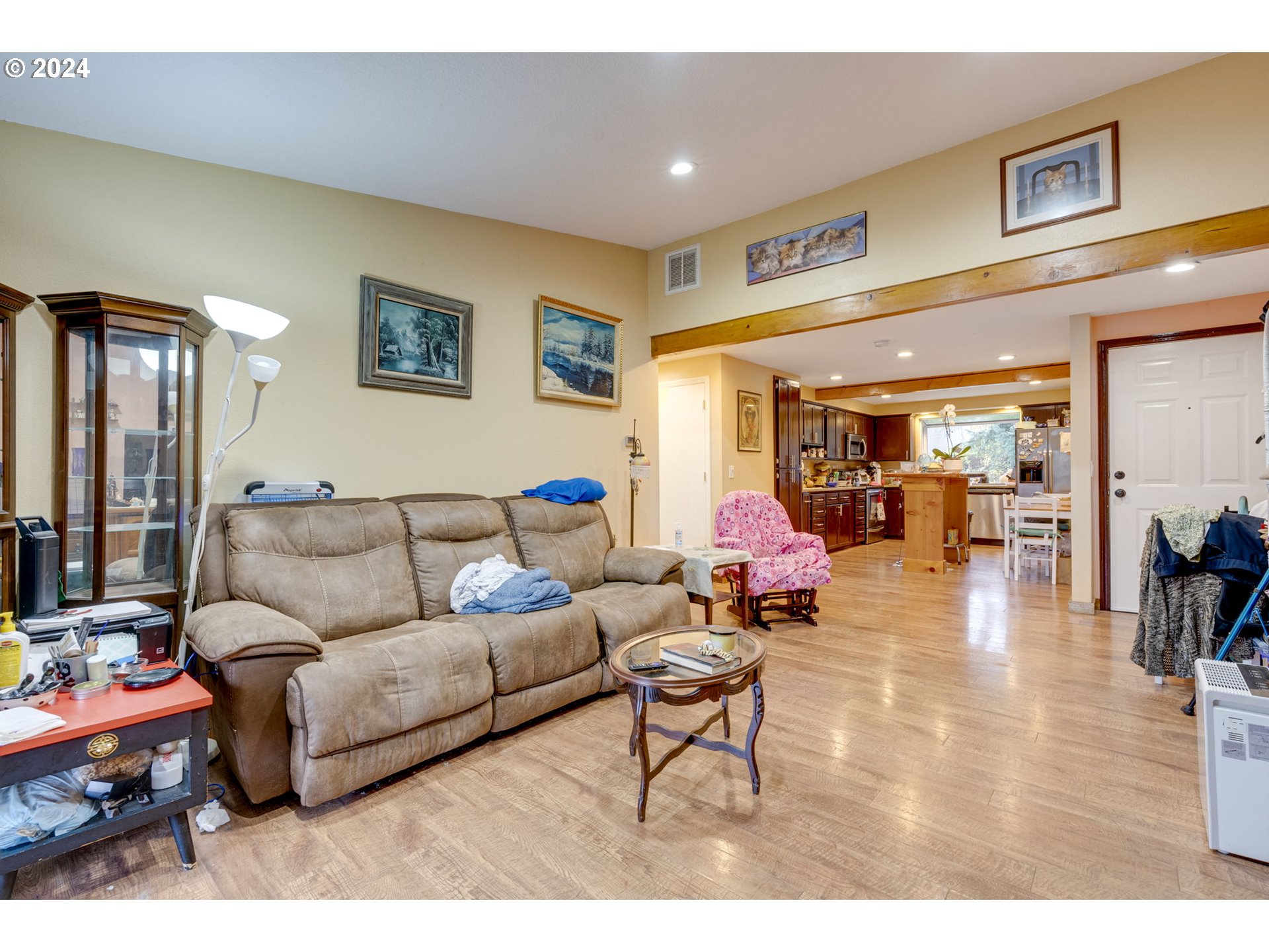 Photo #4: 123448396 Listing: Photo #4