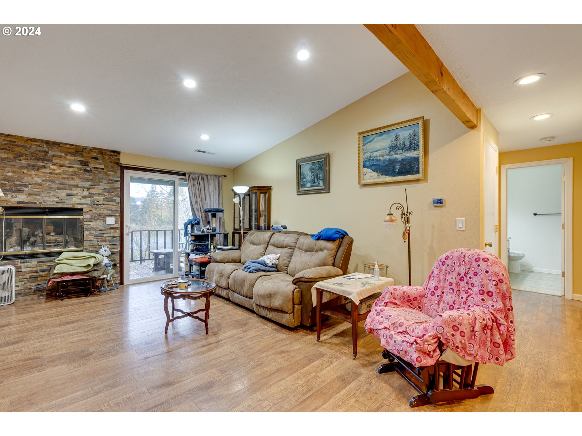 Photo #7: 123448396 Listing: Photo #7