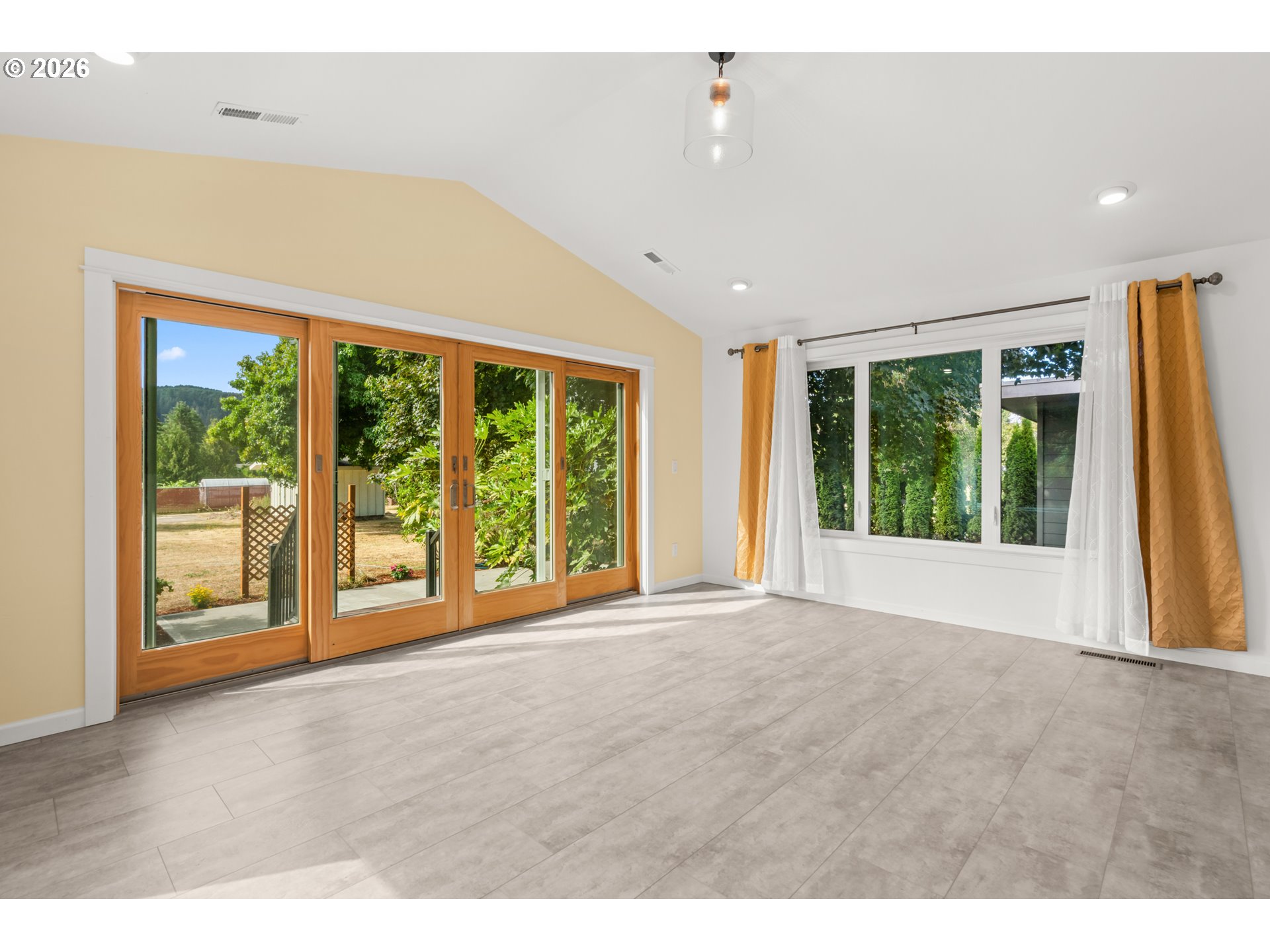 Property photo 13 of 48