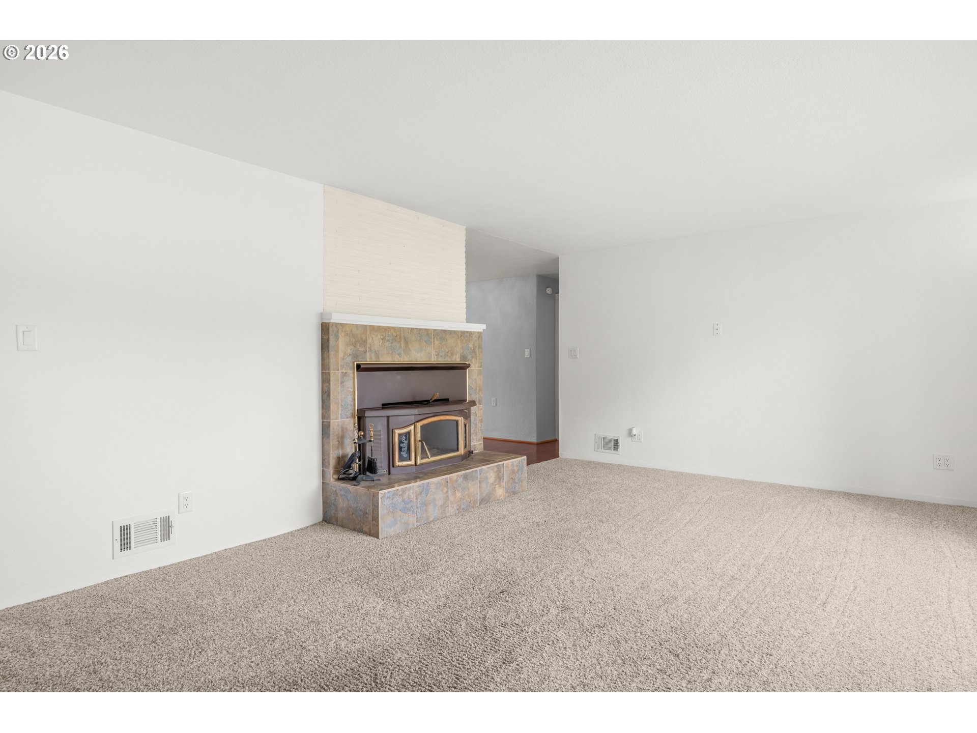 Property photo 4 of 48