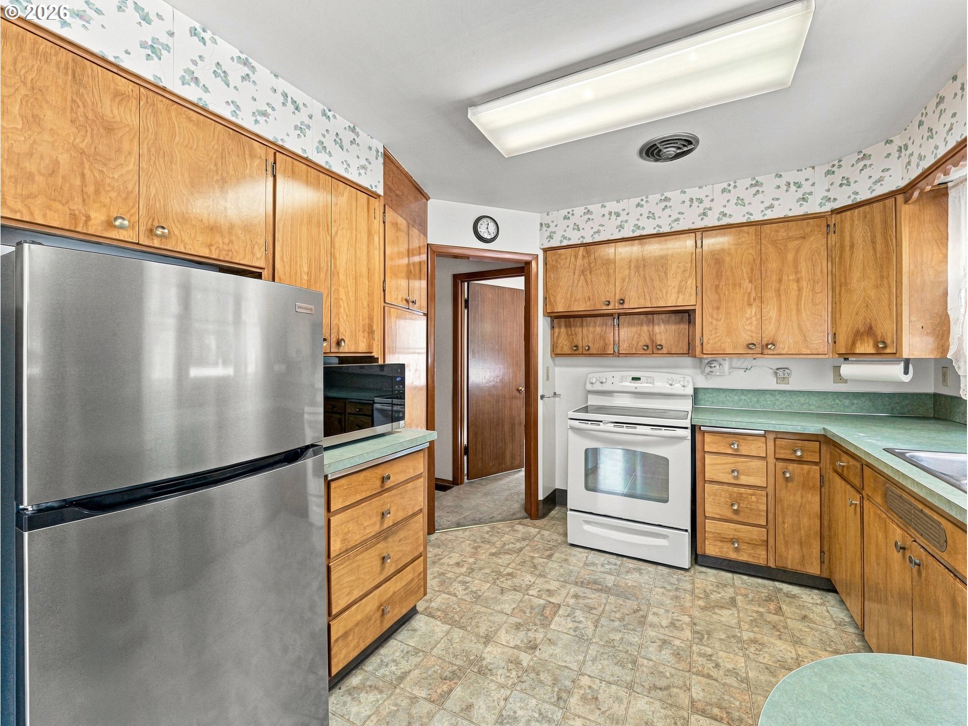 Property photo 4 of 42