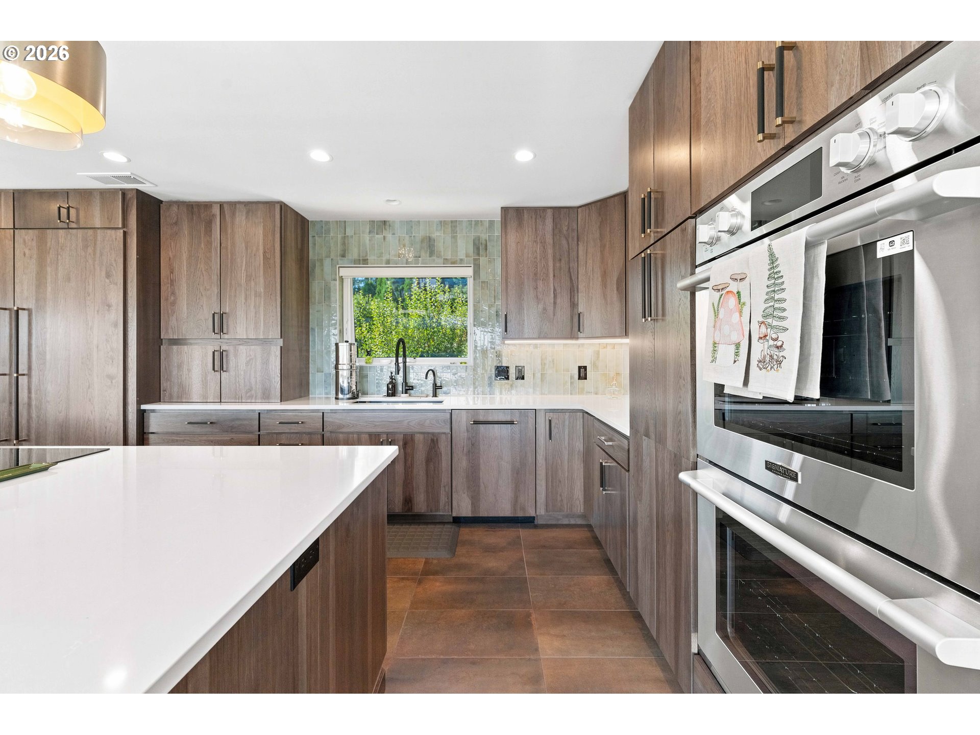 744 TELEGRAPH DR, Coos Bay, OR 97420