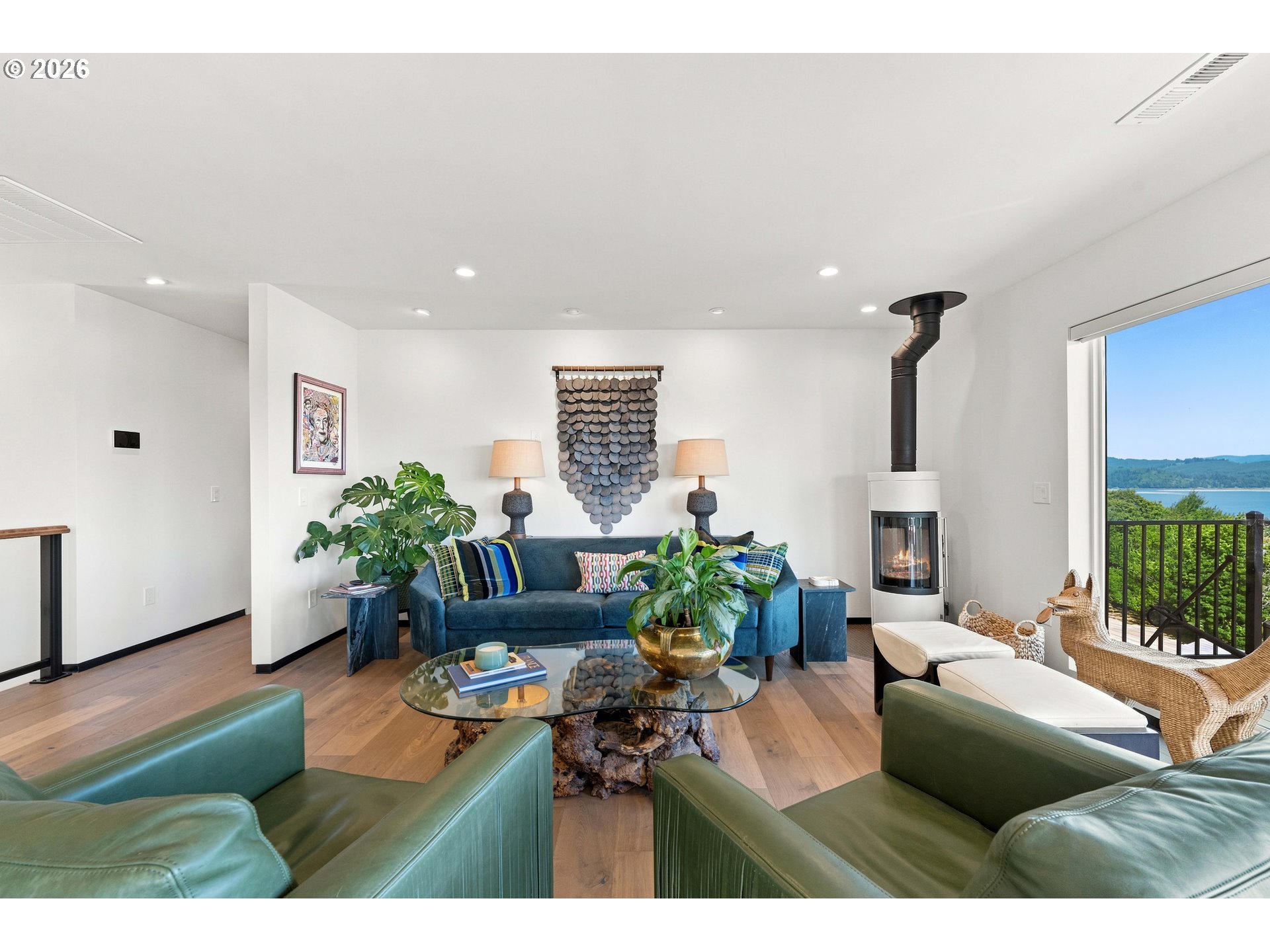 744 TELEGRAPH DR, Coos Bay, OR 97420