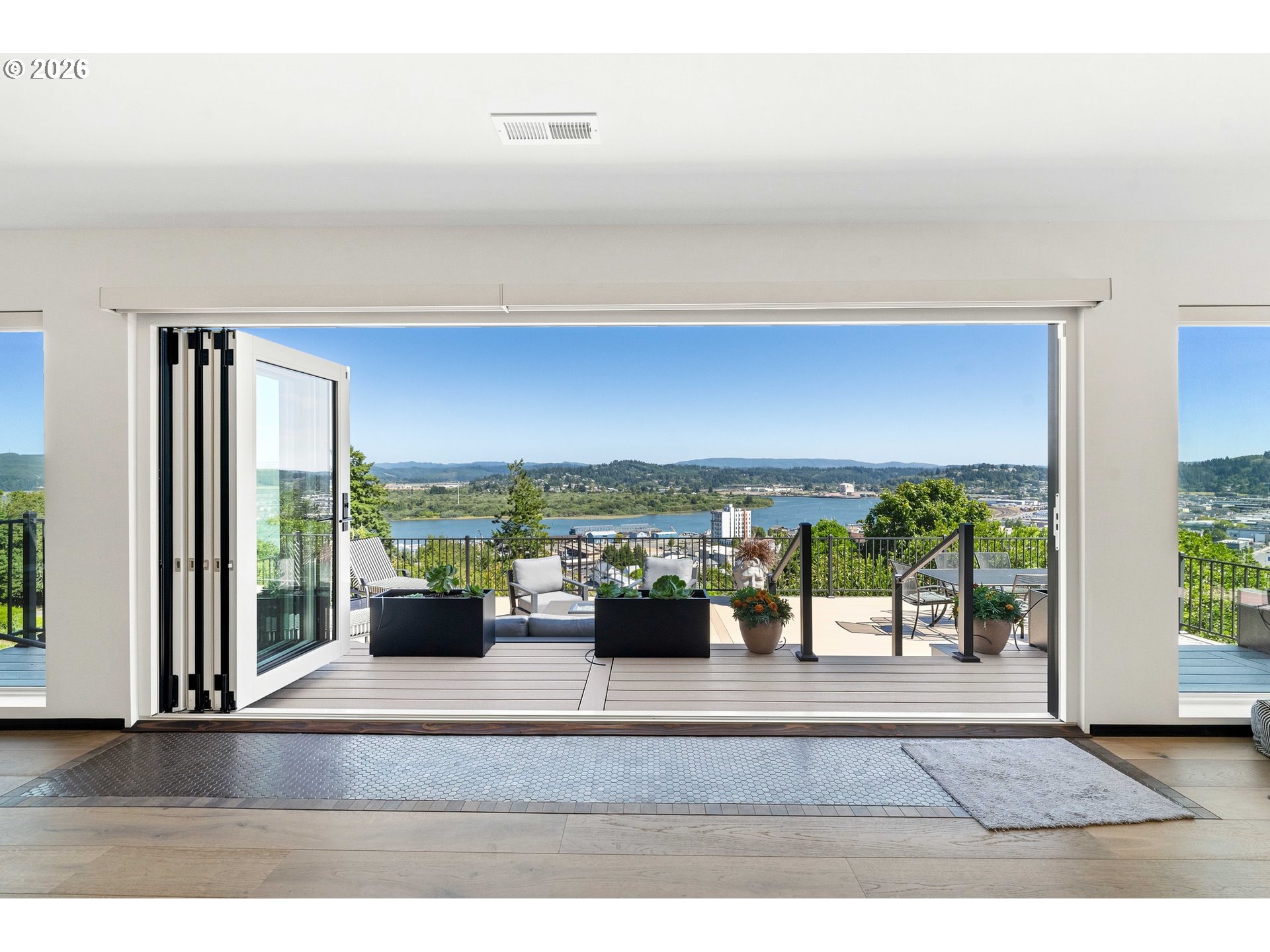744 TELEGRAPH DR, Coos Bay, OR 97420