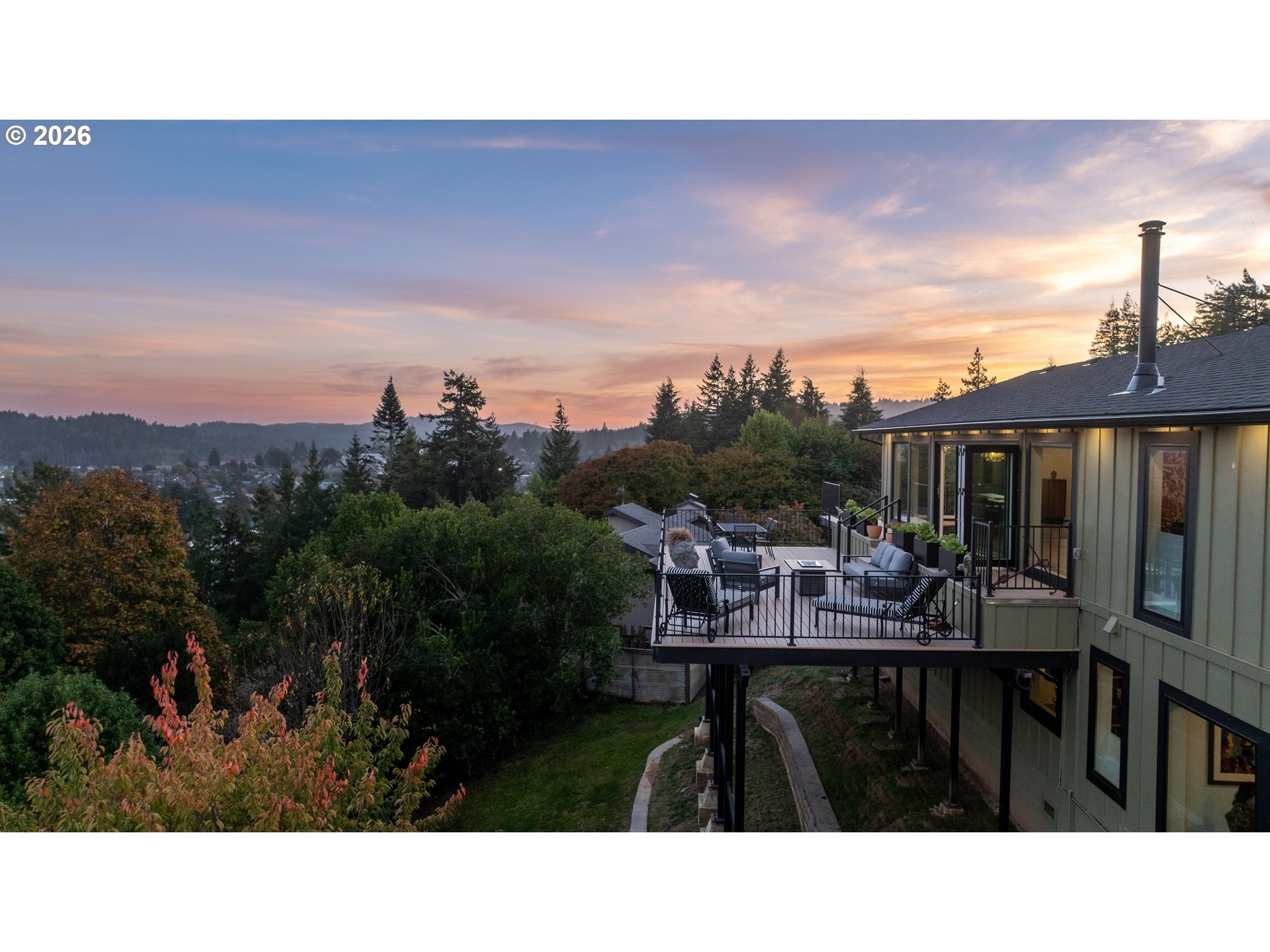 744 TELEGRAPH DR, Coos Bay, OR 97420