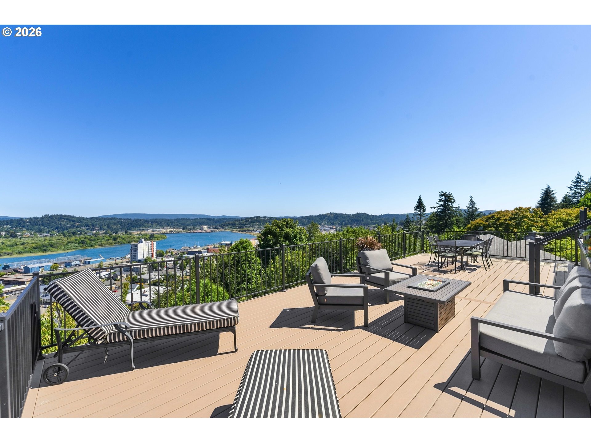 744 TELEGRAPH DR, Coos Bay, OR 97420