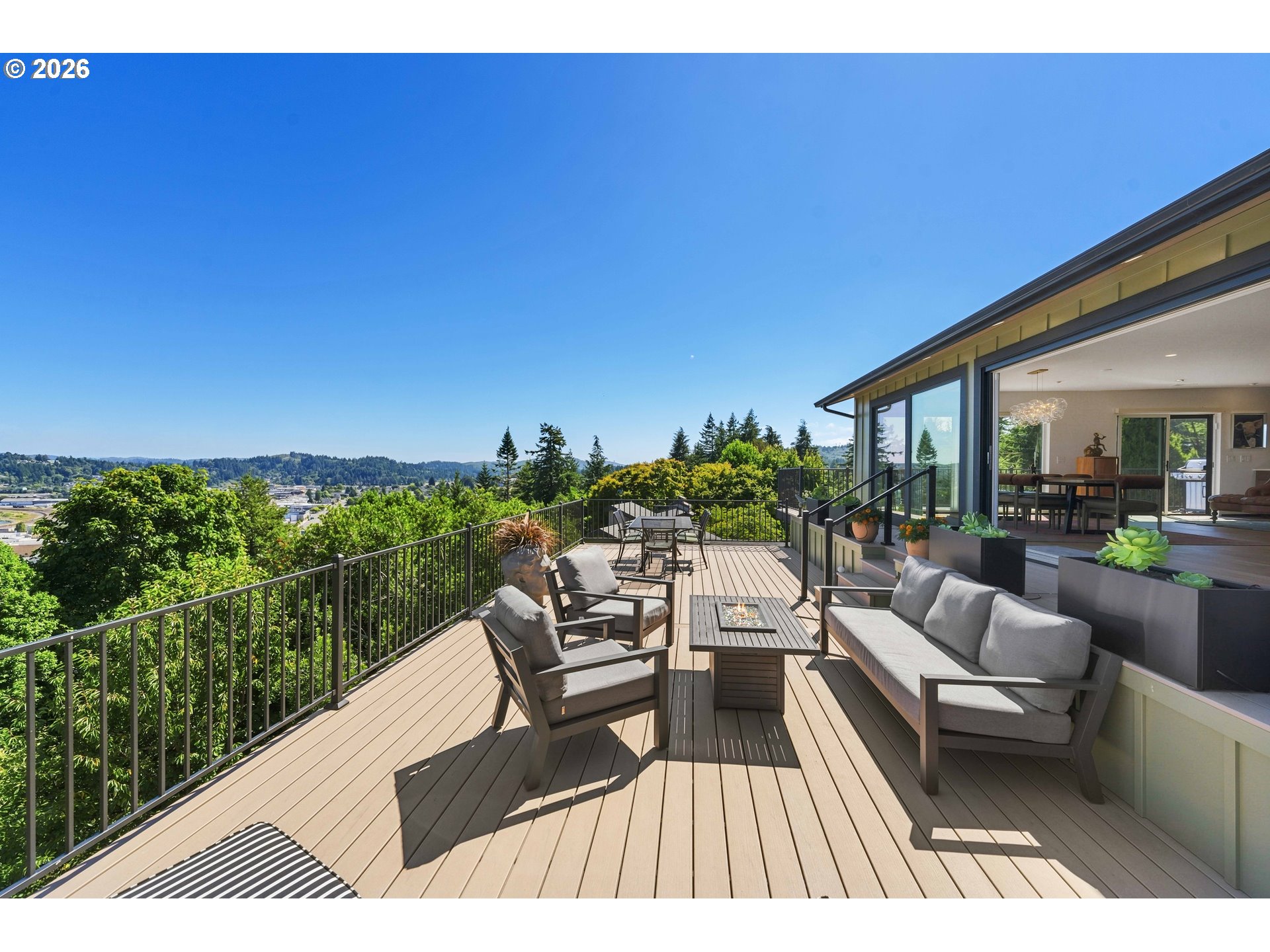 744 TELEGRAPH DR, Coos Bay, OR 97420