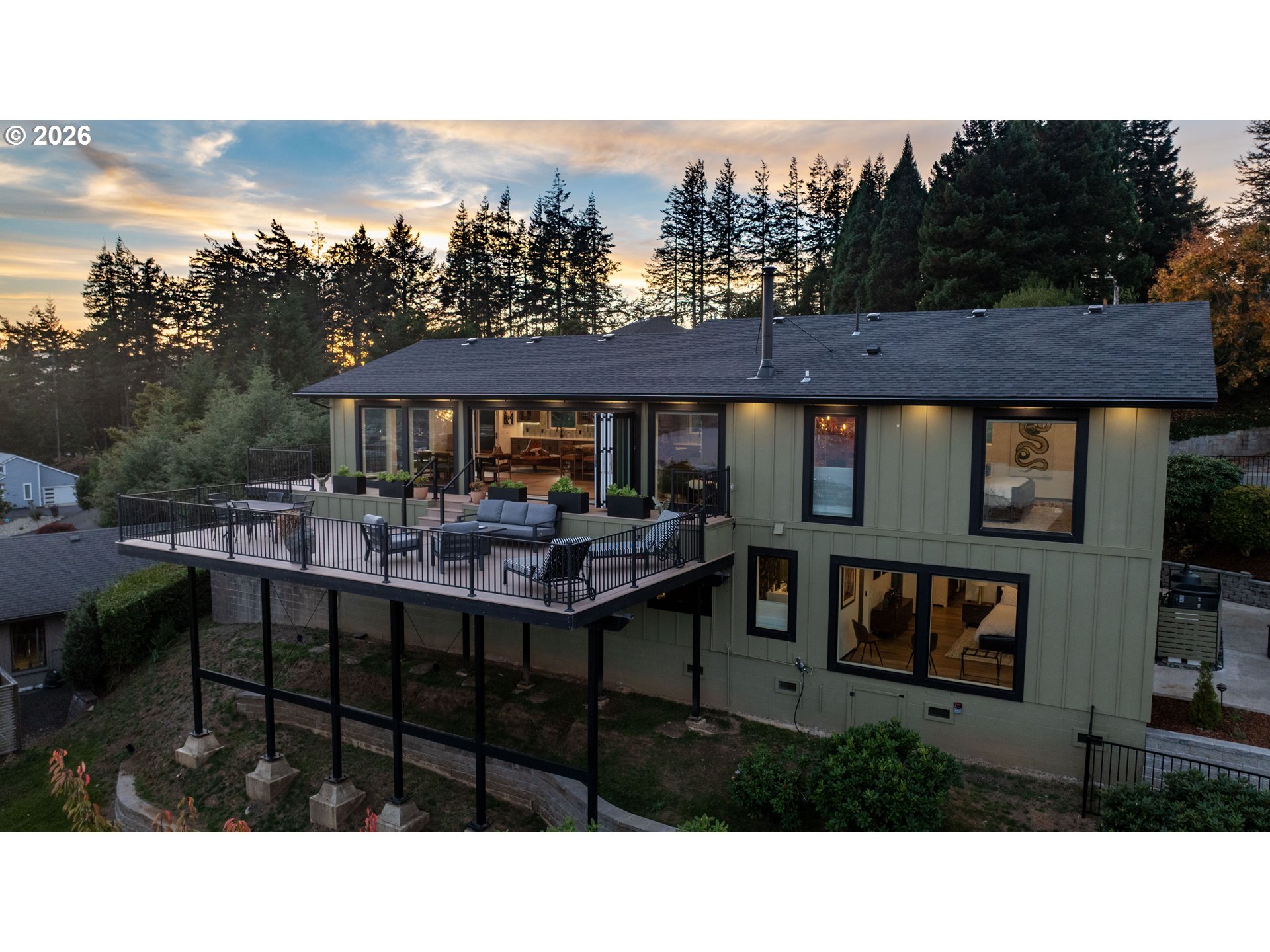 744 TELEGRAPH DR, Coos Bay, OR 97420