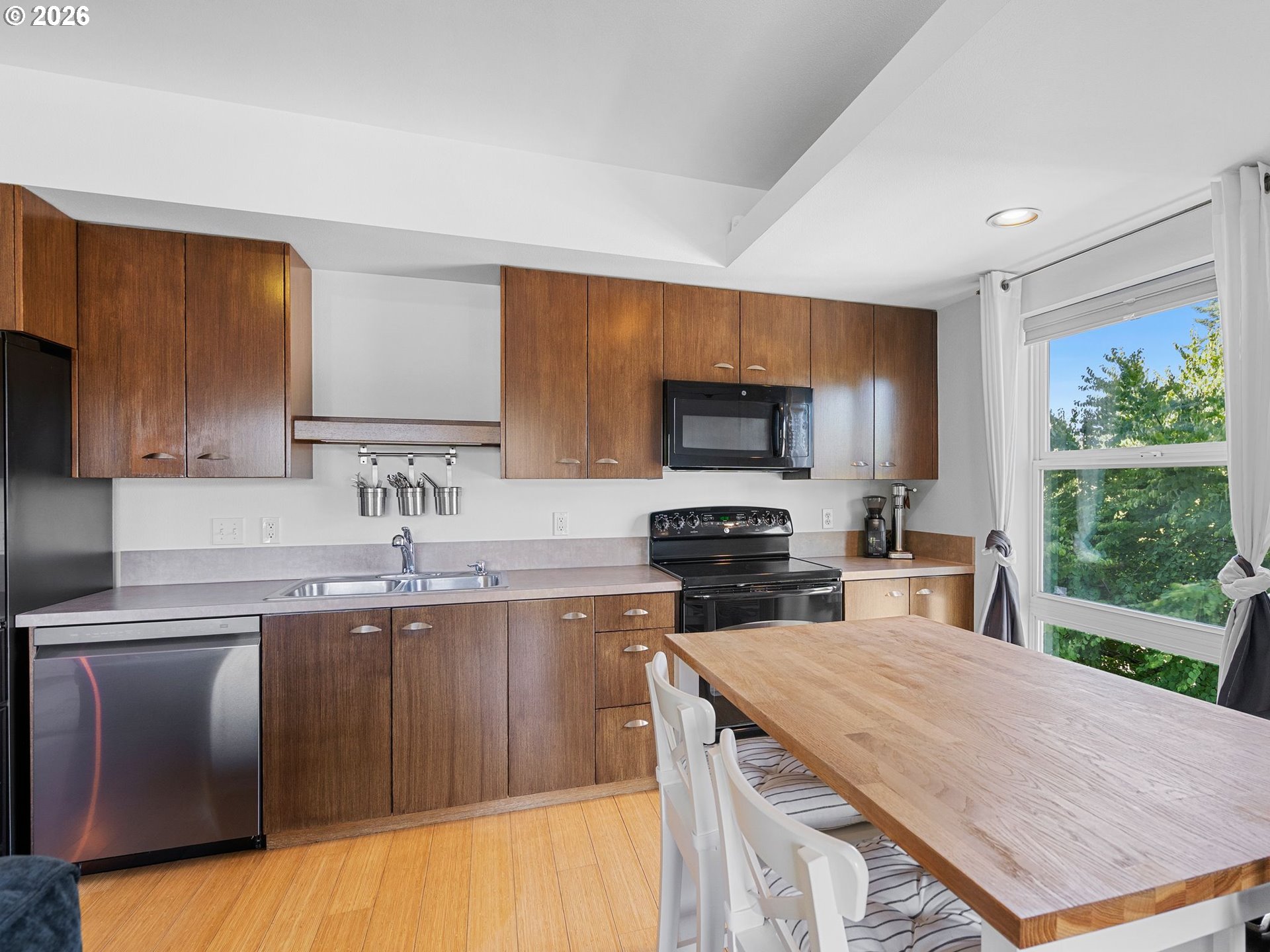 Photo #6: 125763616 Listing: Photo #6