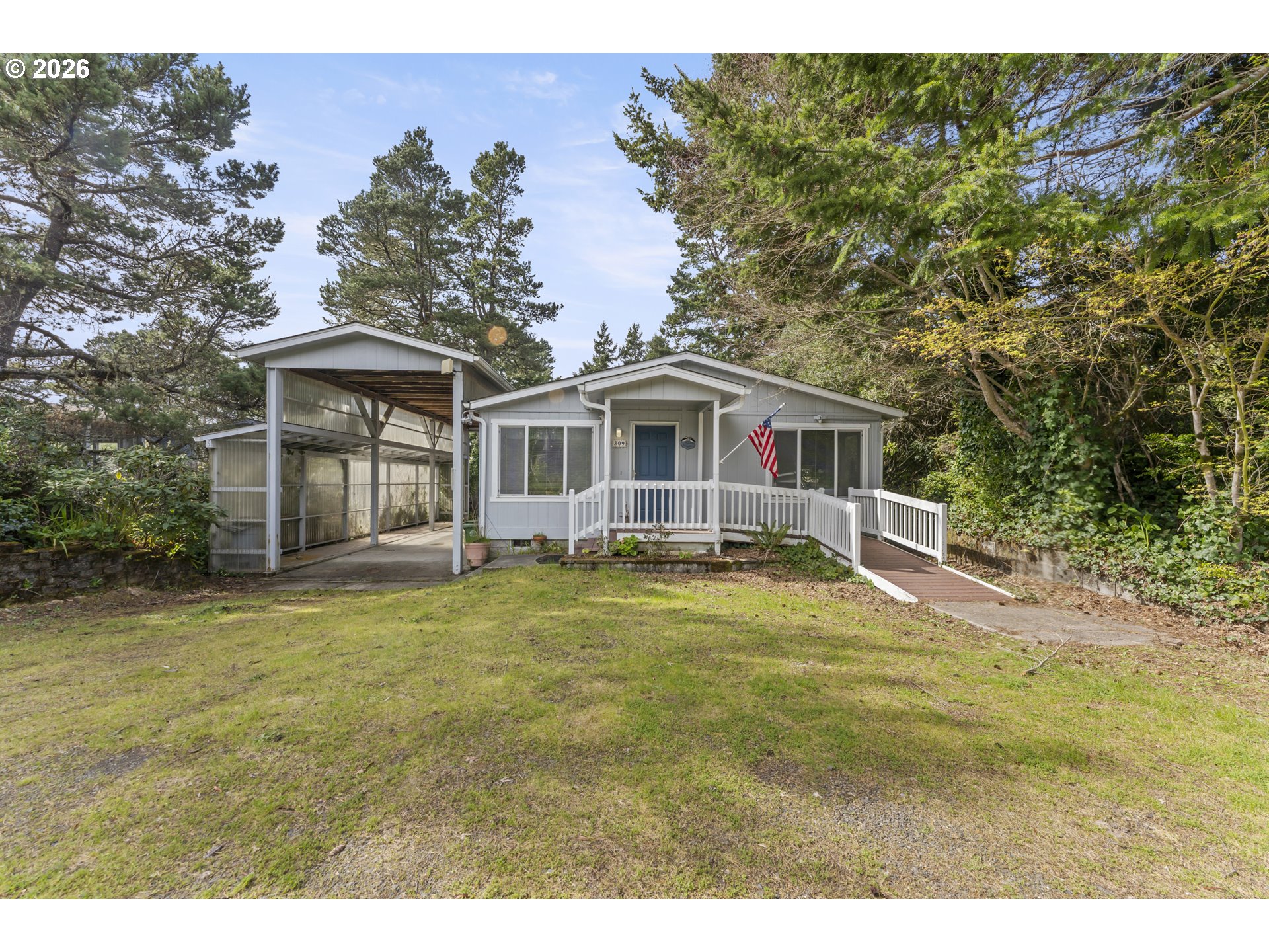 129 EVERGREEN LN, Florence, OR, 97439