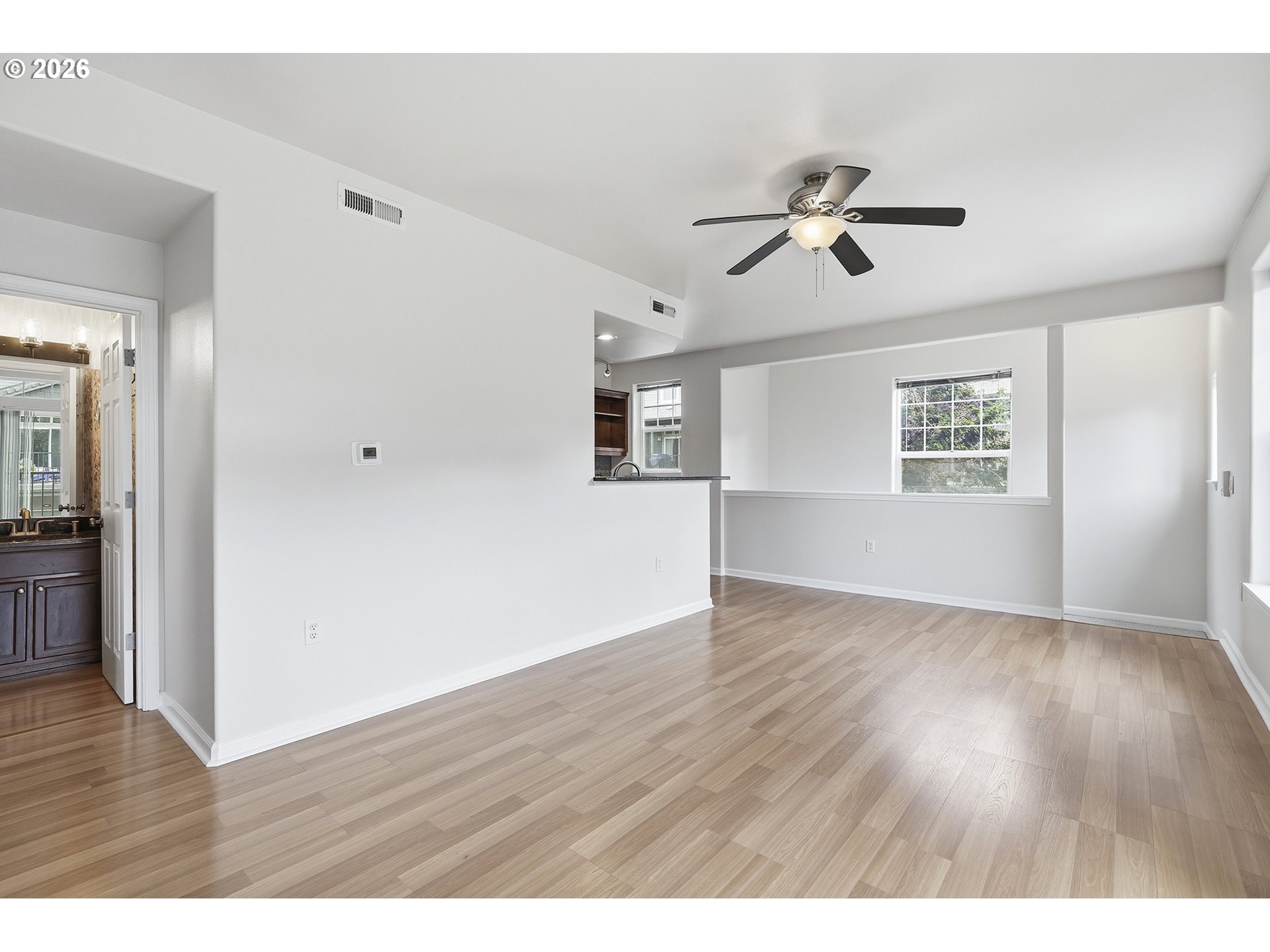 Photo #8: 127255706 Listing: Photo #8
