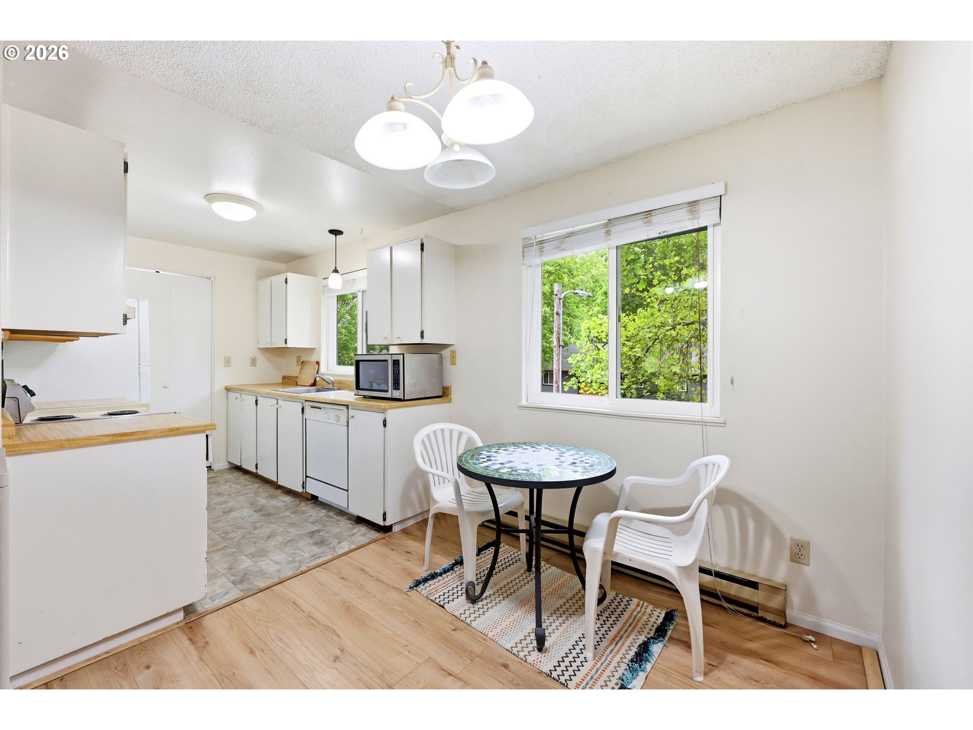 Photo #11: 127269440 Listing: Photo #11