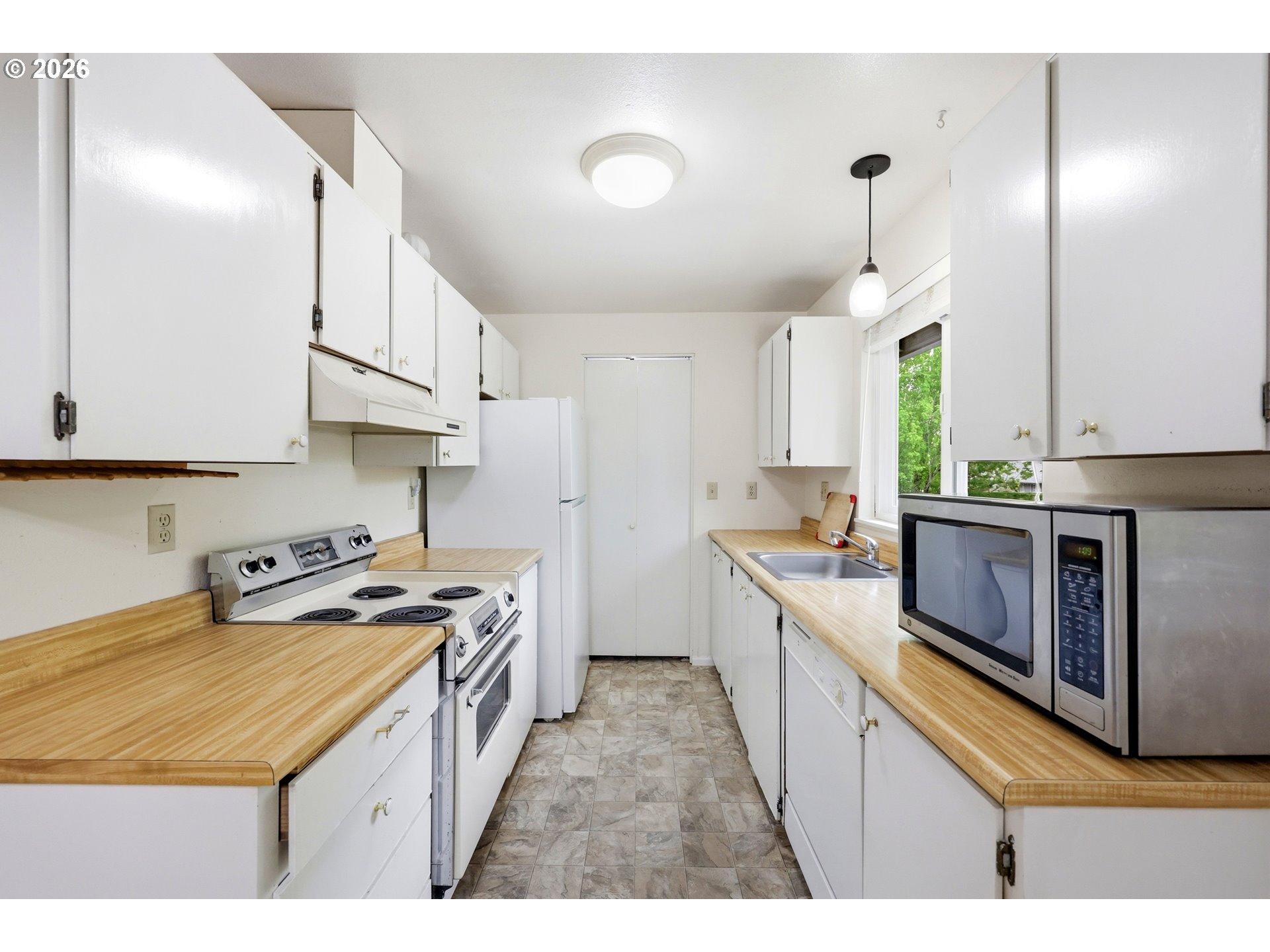 Photo #12: 127269440 Listing: Photo #12