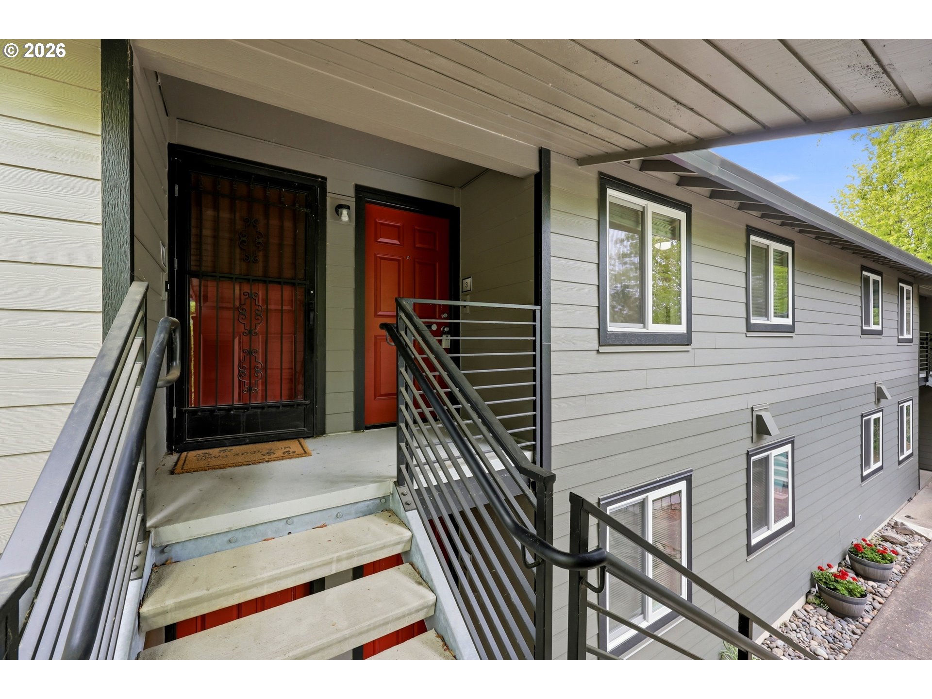 Photo #1: 127269440 Listing: Photo #1