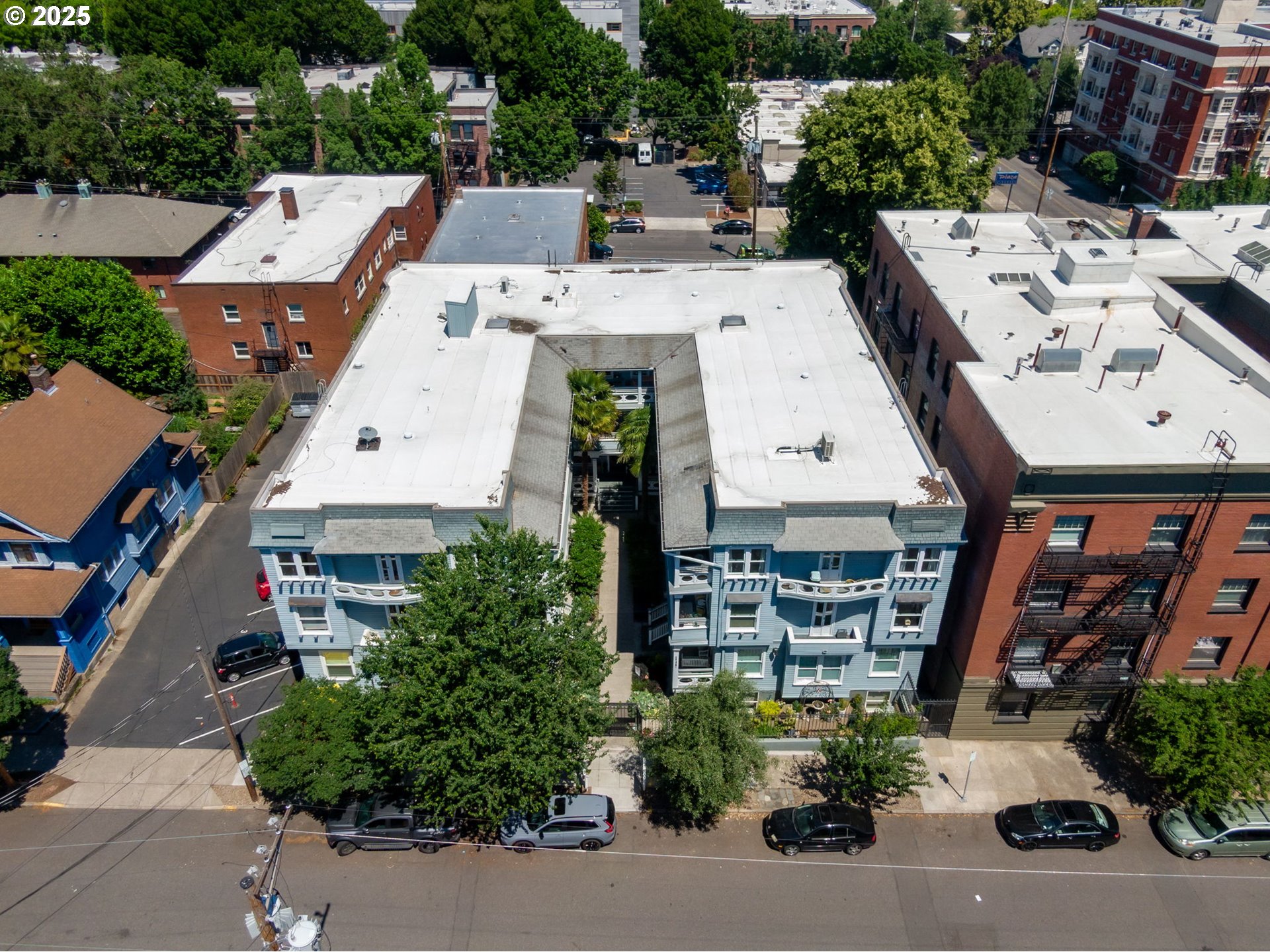 Photo #4: 127368563 Listing 