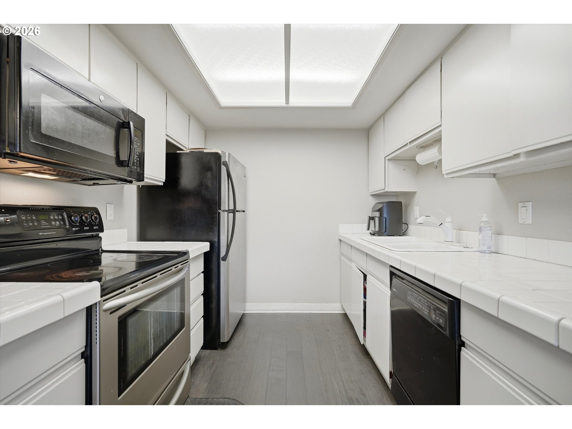 Photo #11: 127643092 Listing: Photo #11