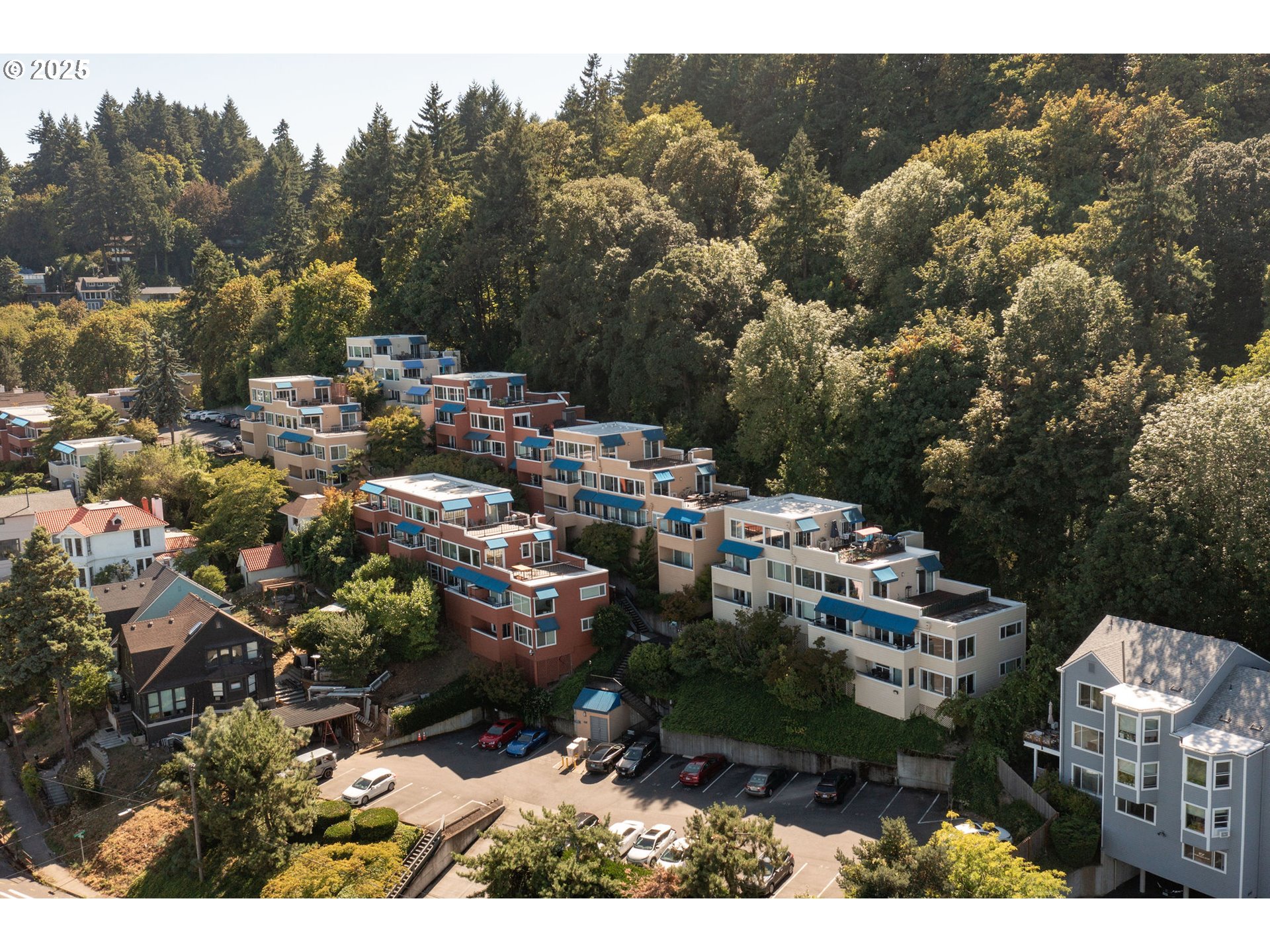 Photo #4: 127712759 Listing 