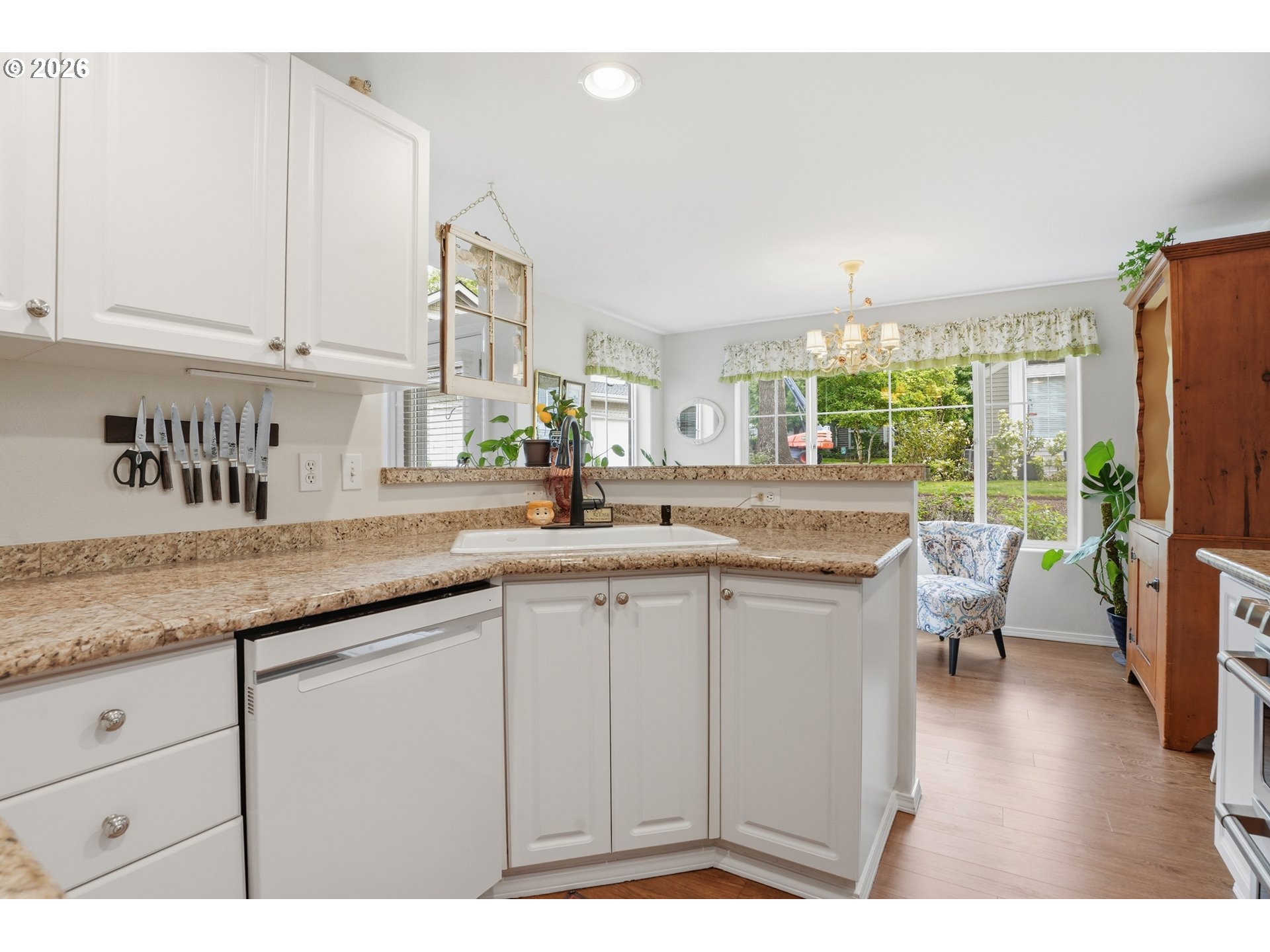 Photo #7: 128016917 Listing: Photo #7