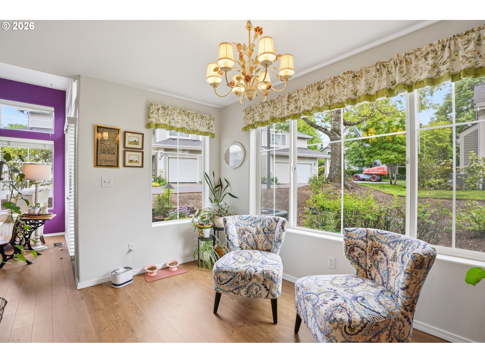 Photo #8: 128016917 Listing: Photo #8