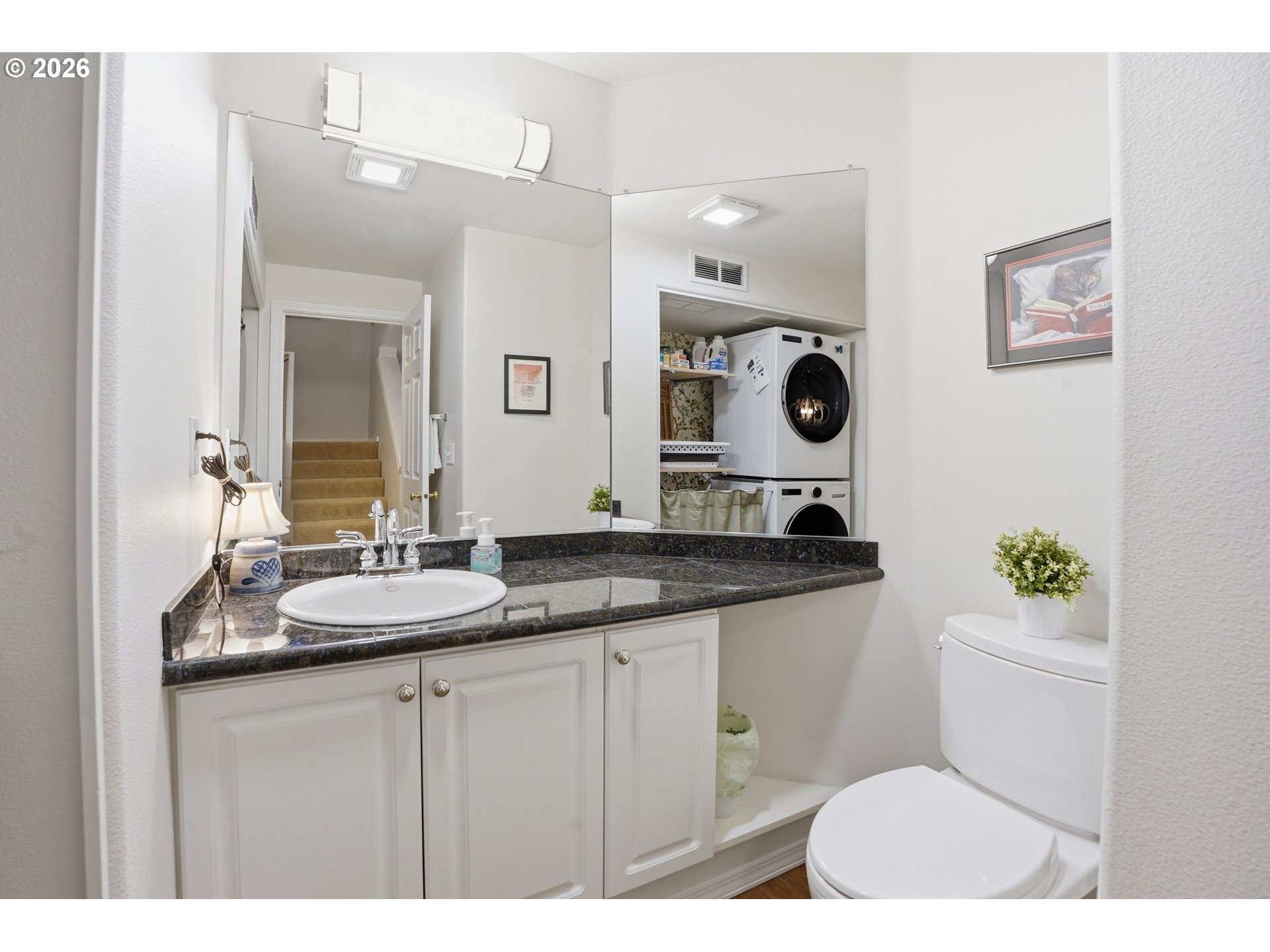 Photo #10: 128016917 Listing: Photo #10