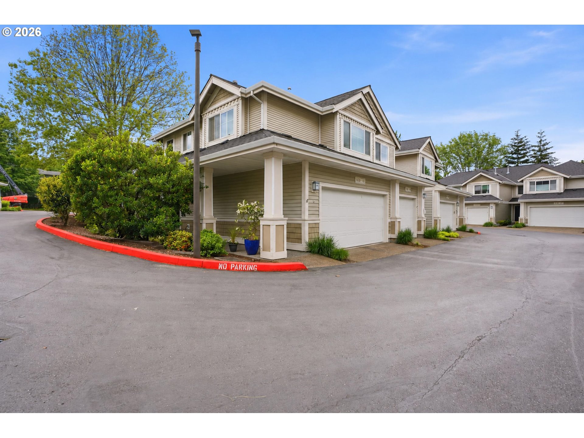 Photo #2: 128016917 Listing: Photo #2