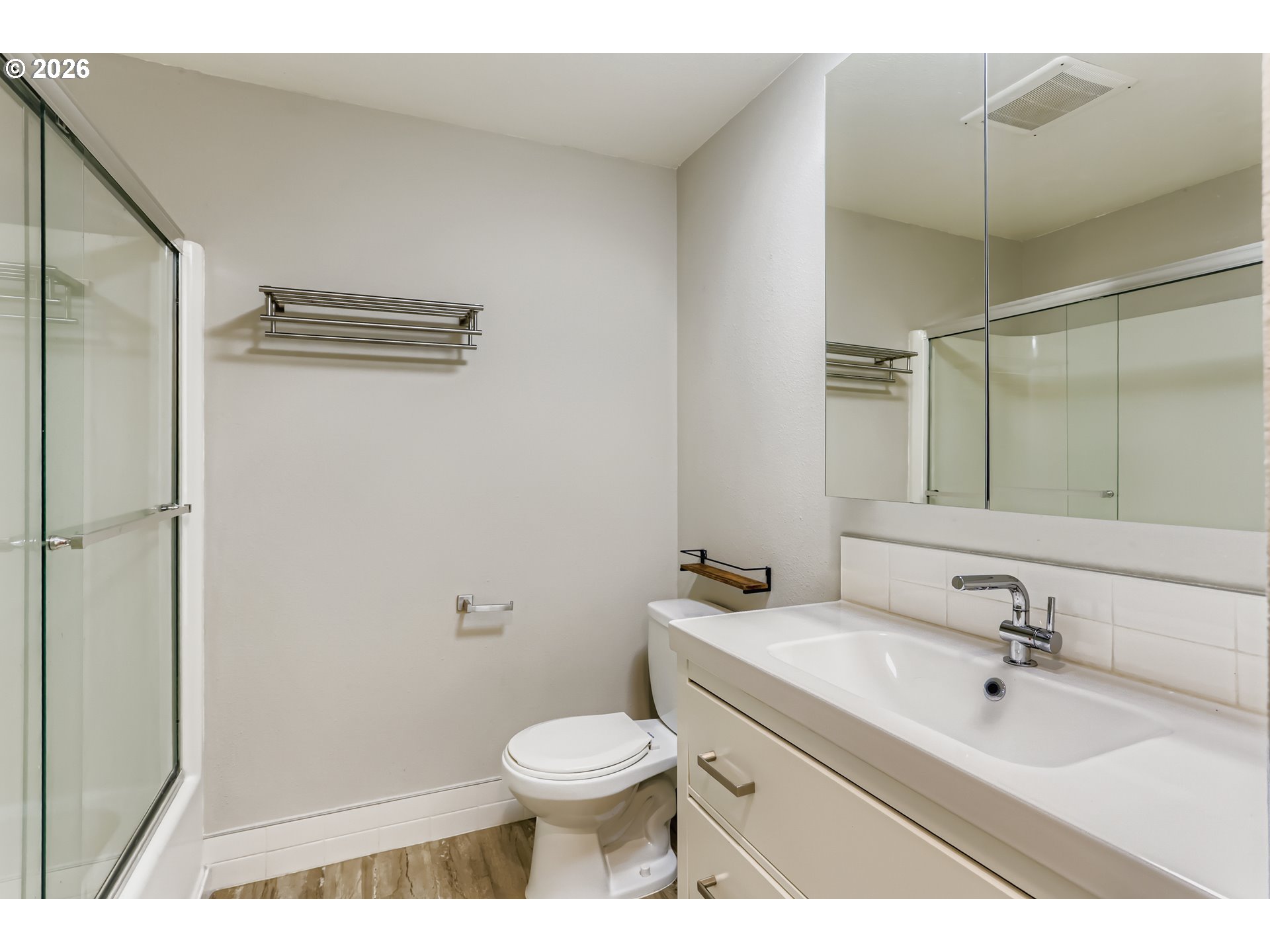 Photo #25: 128090461 Listing: Photo #25
