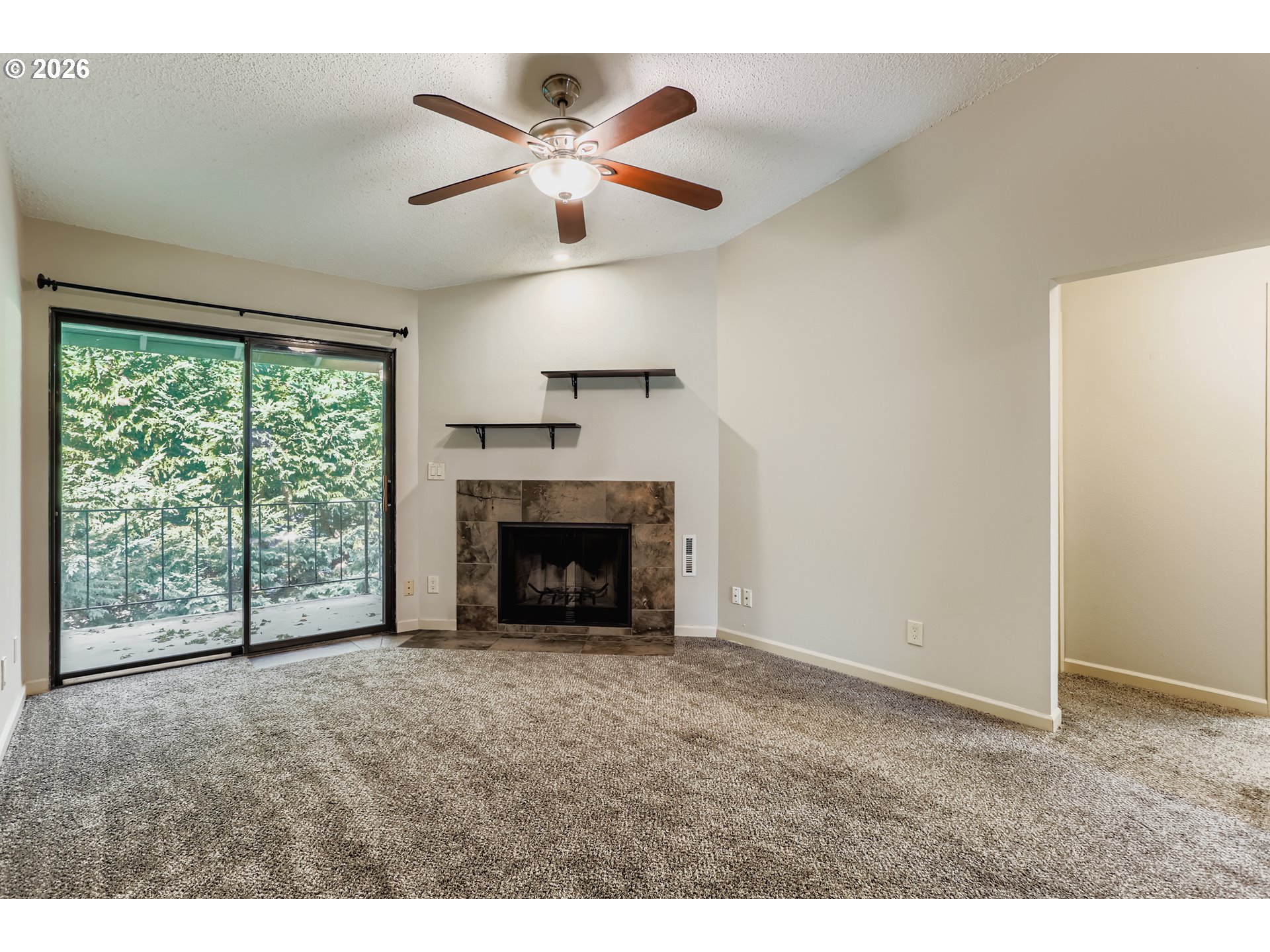 Photo #10: 128090461 Listing: Photo #10