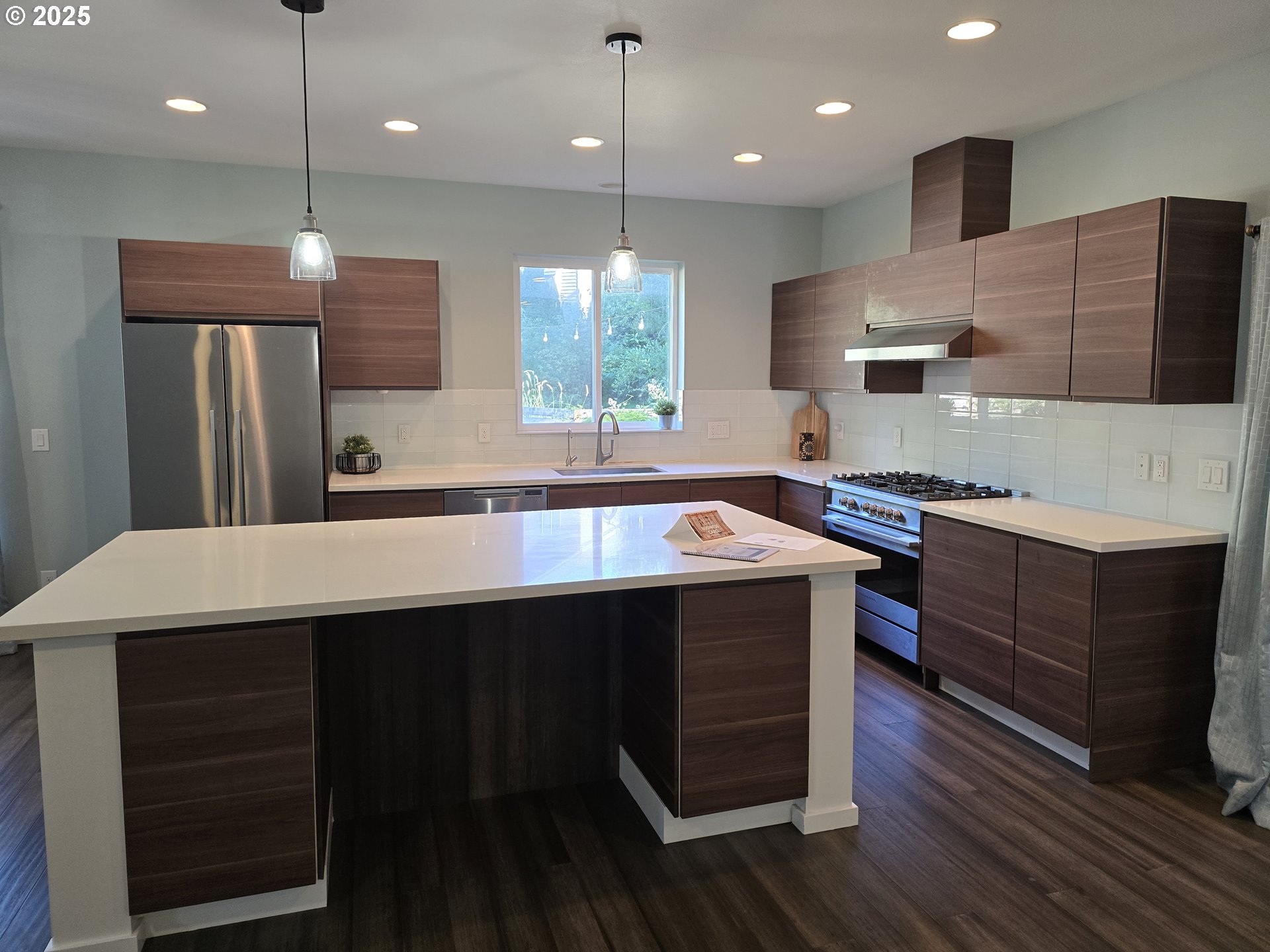 202 NW QUAIL GARDENS PL, Hillsboro, OR, 97124