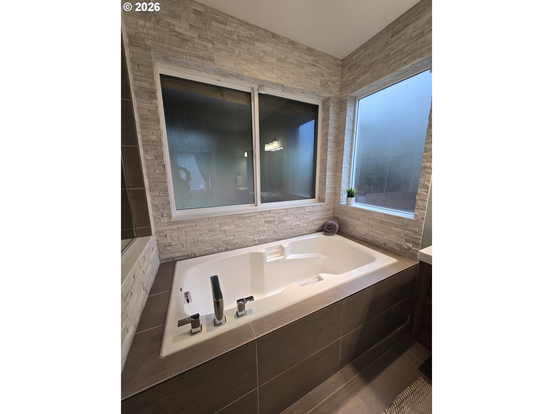 202 NW QUAIL GARDENS PL, Hillsboro, OR, 97124