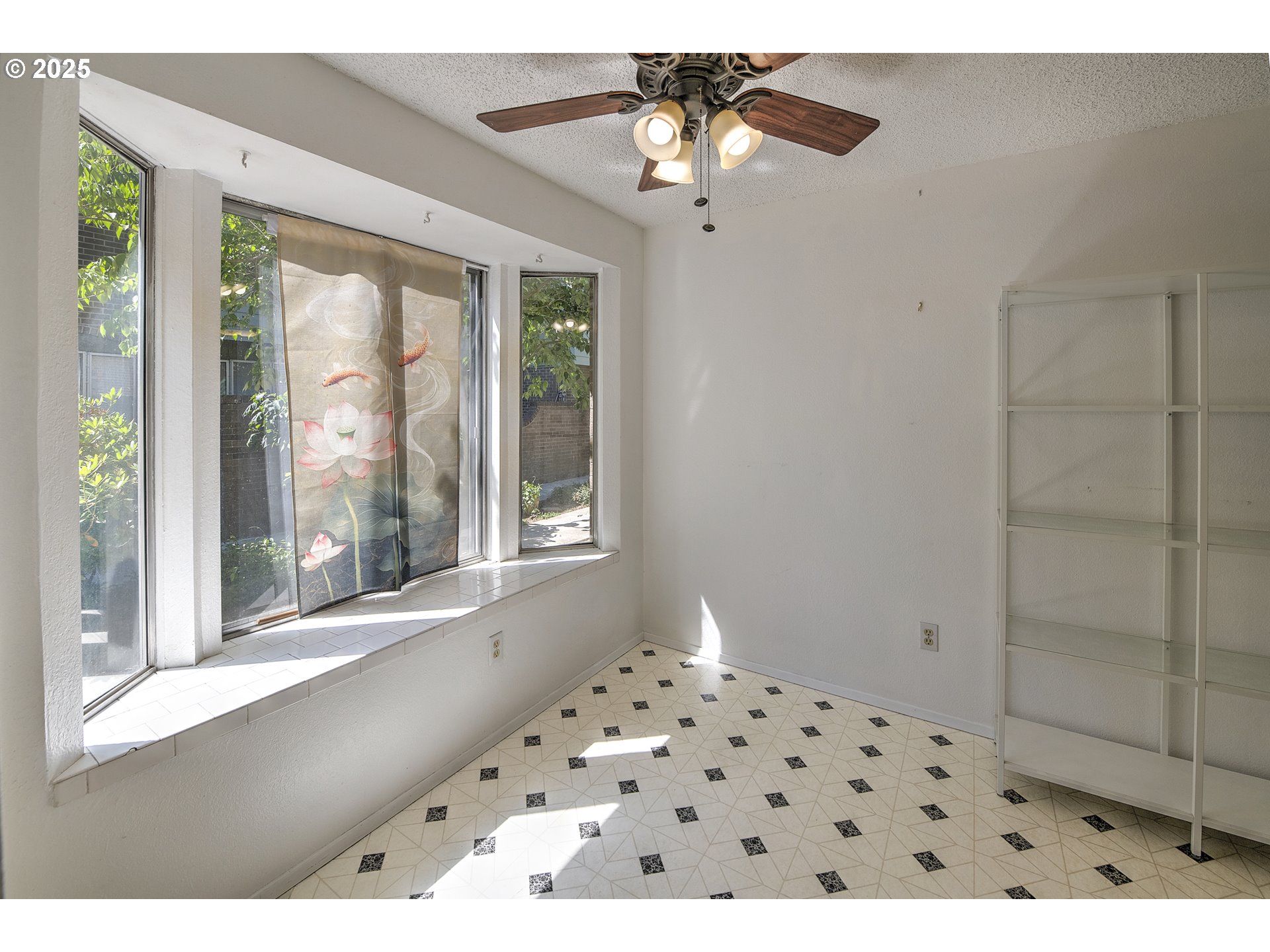 Photo #11: 129448726 Listing: Photo #11