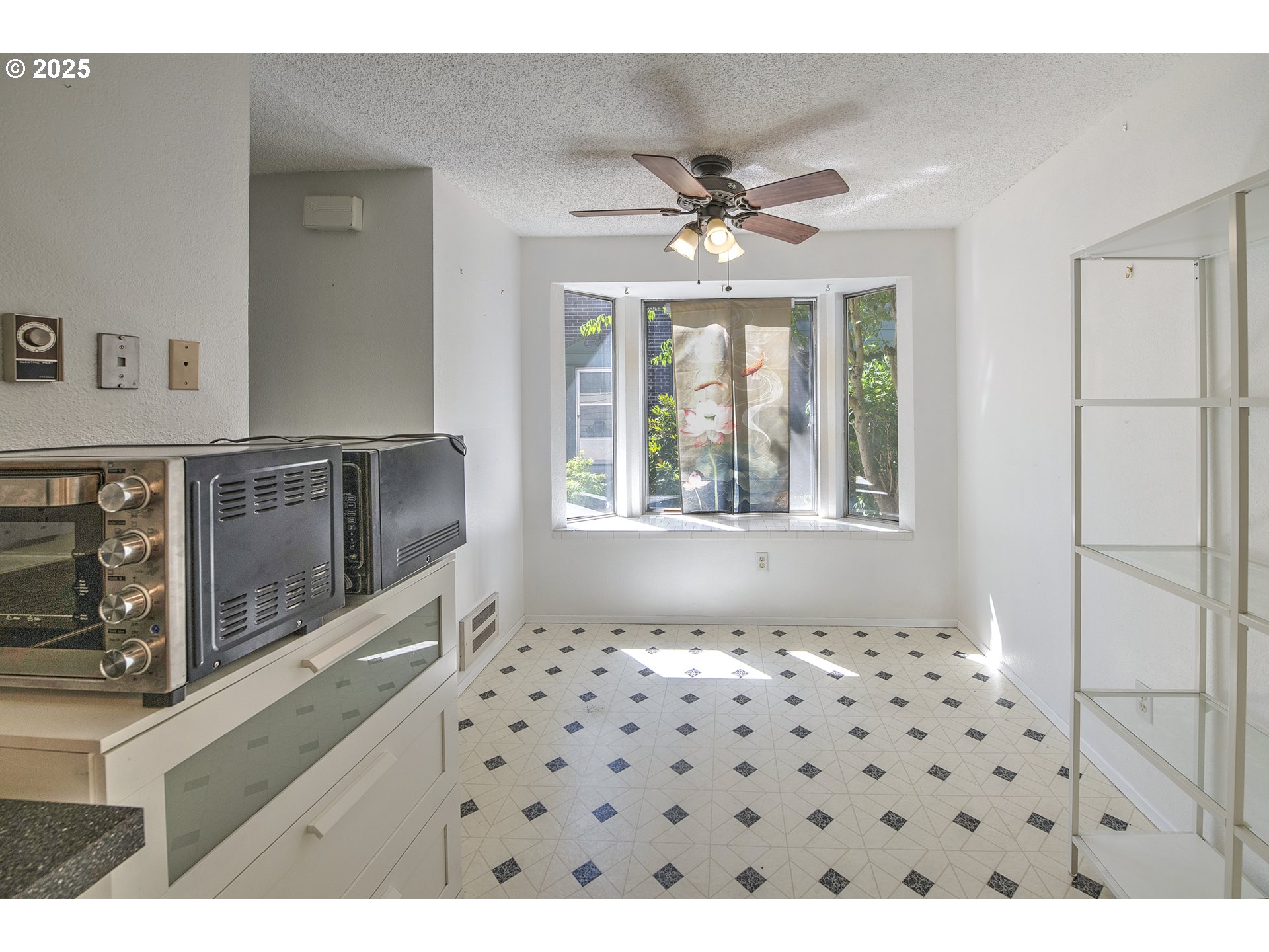 Photo #12: 129448726 Listing: Photo #12