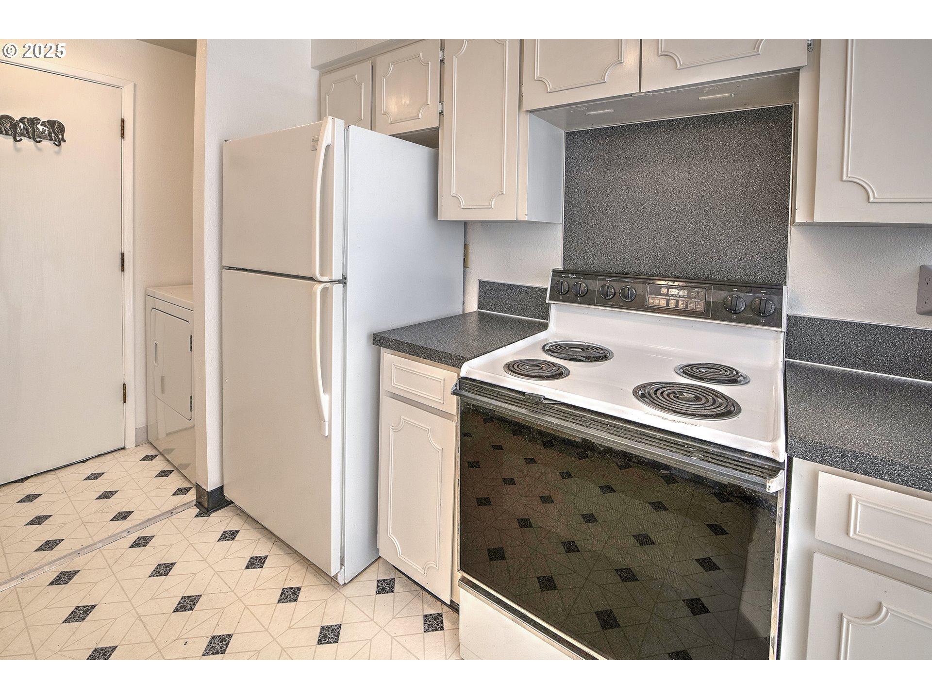 Photo #22: 129448726 Listing: Photo #22