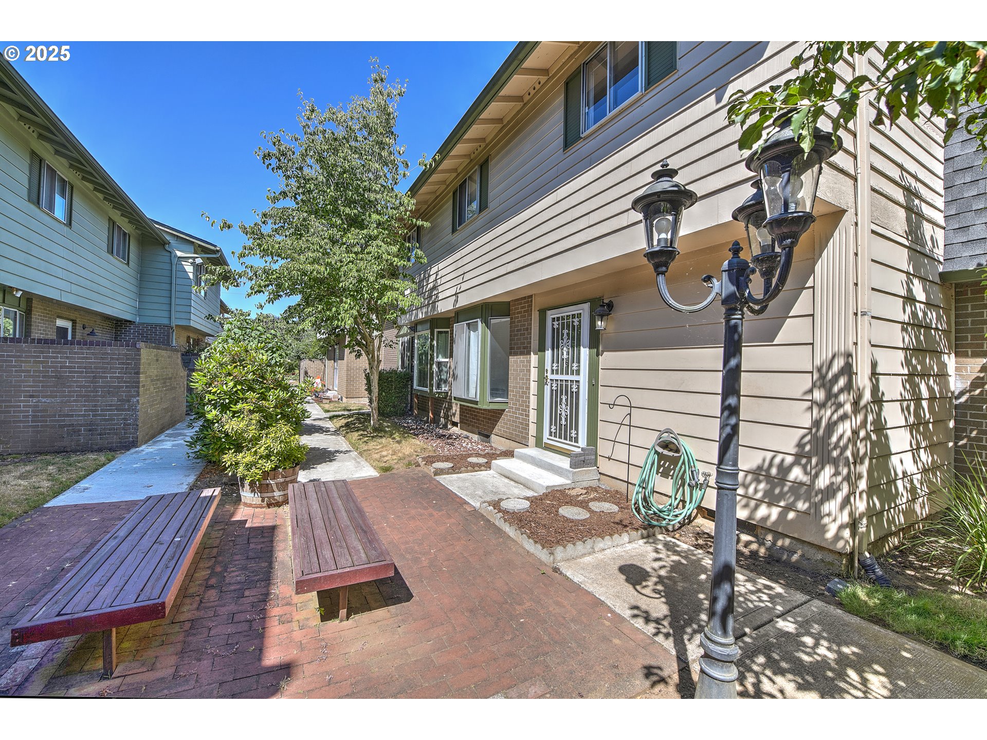 Photo #5: 129448726 Listing 