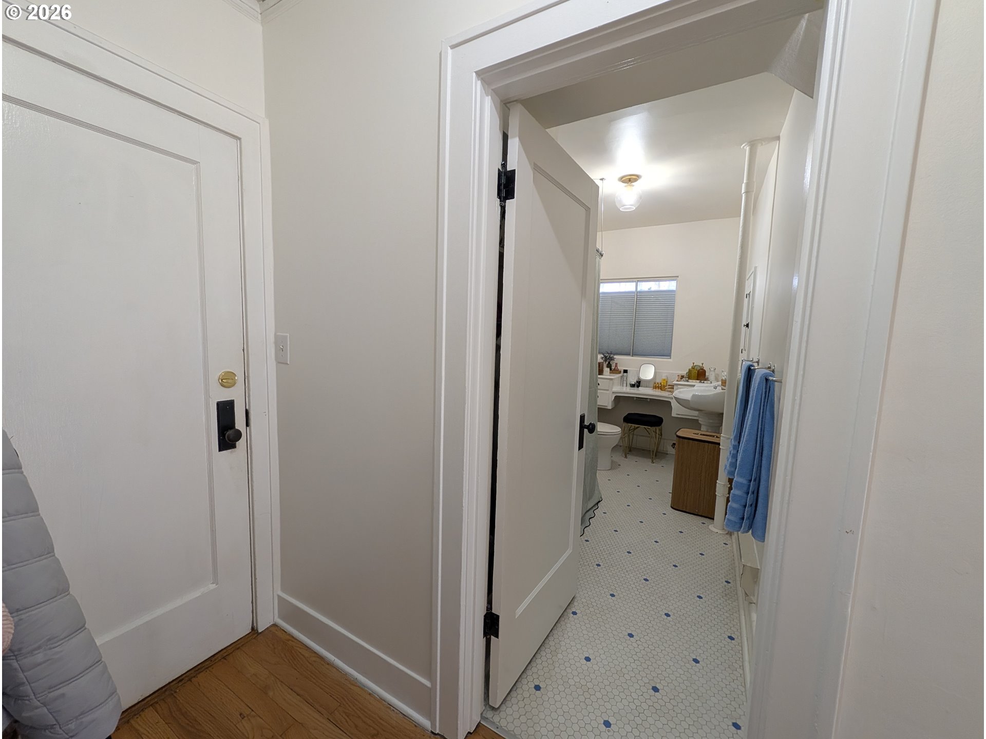 Photo #10: 129621291 Listing: Photo #10