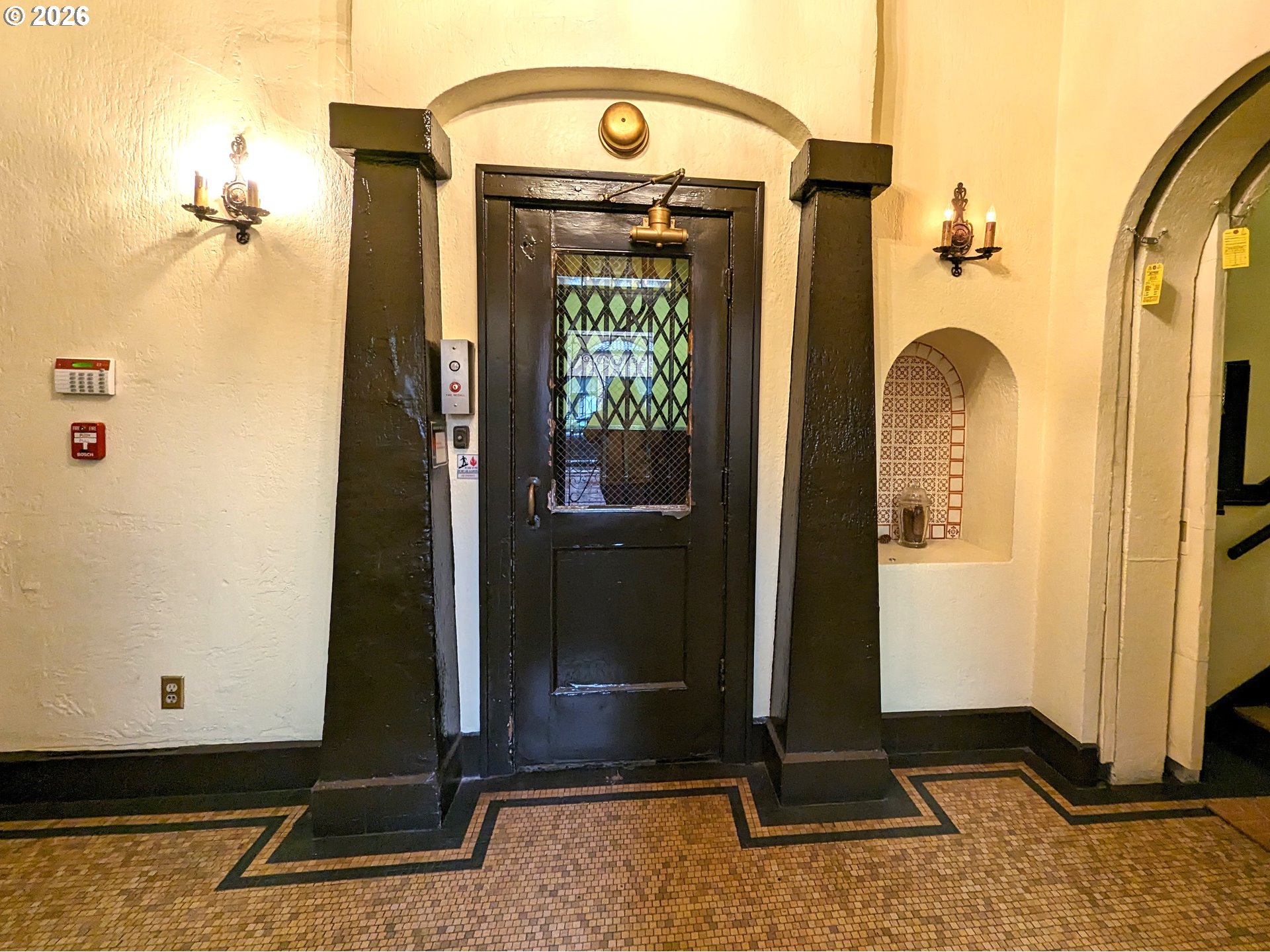 Photo #4: 129621291 Listing: Photo #4