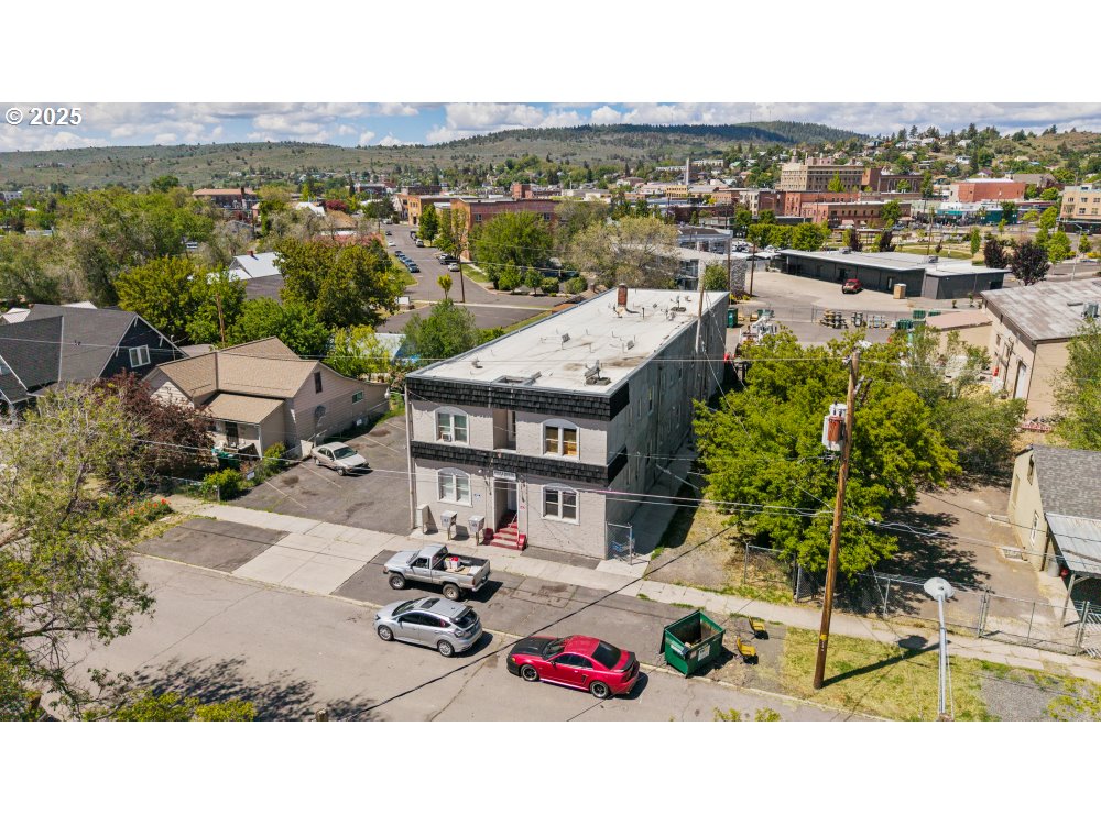 224 S BROAD ST, Klamath Falls, OR, 97601