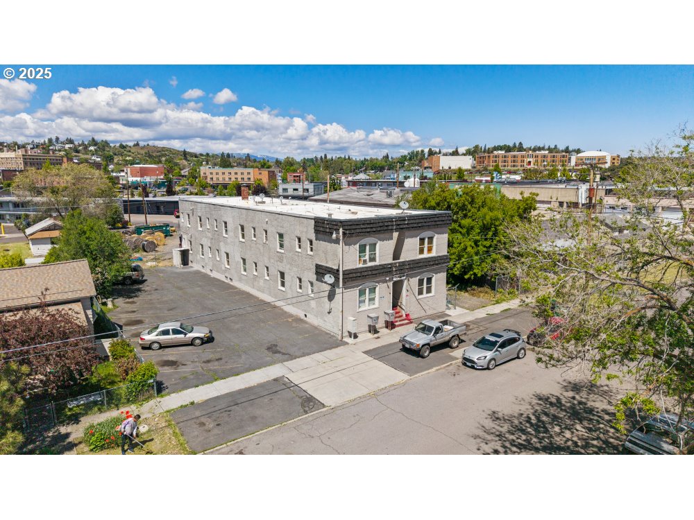 224 S BROAD ST, Klamath Falls, OR, 97601
