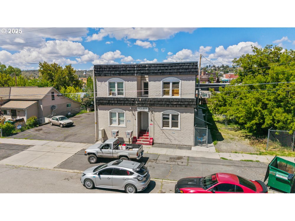 224 S BROAD ST, Klamath Falls, OR, 97601